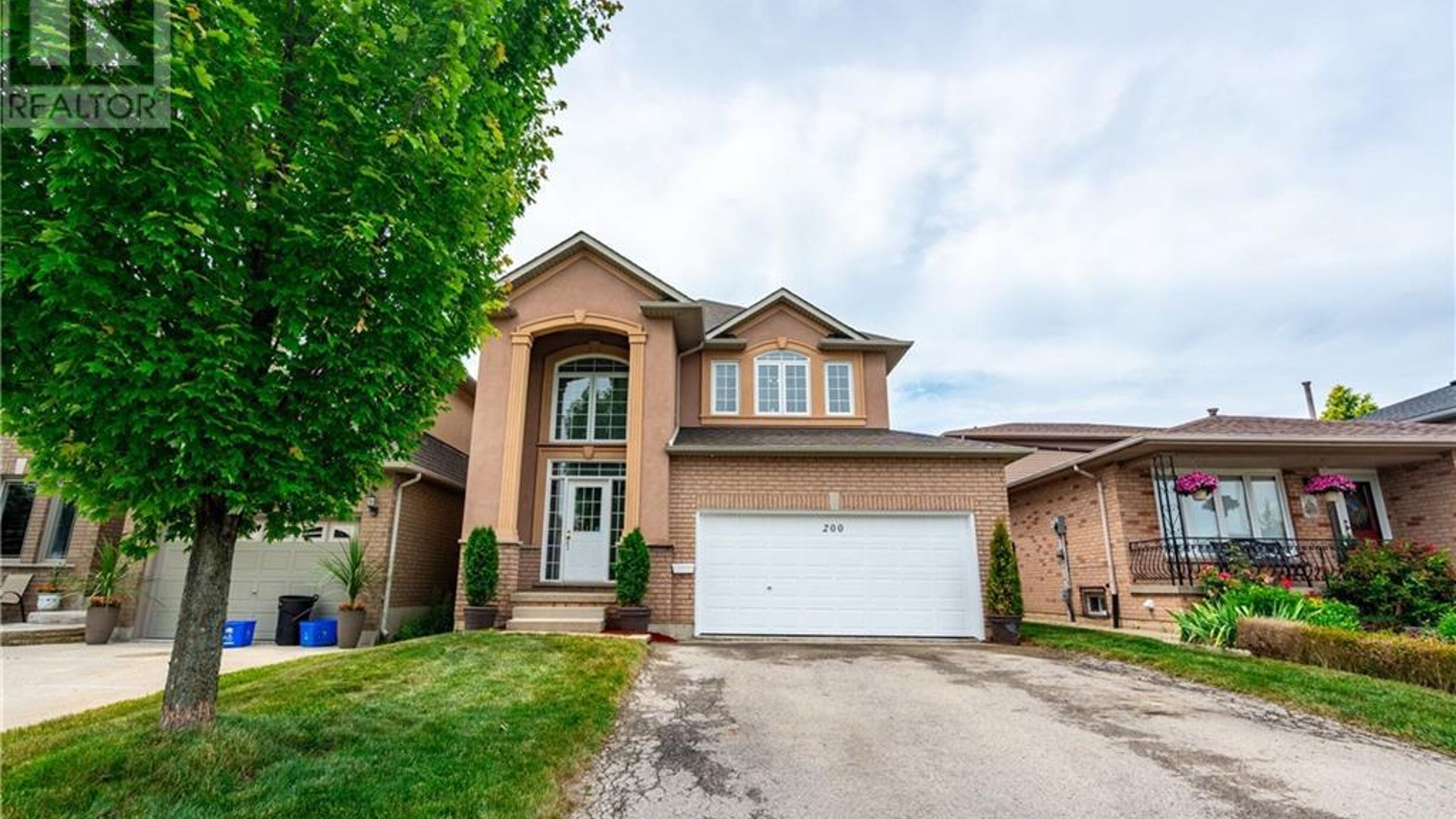 200 SIRENTE Drive Image