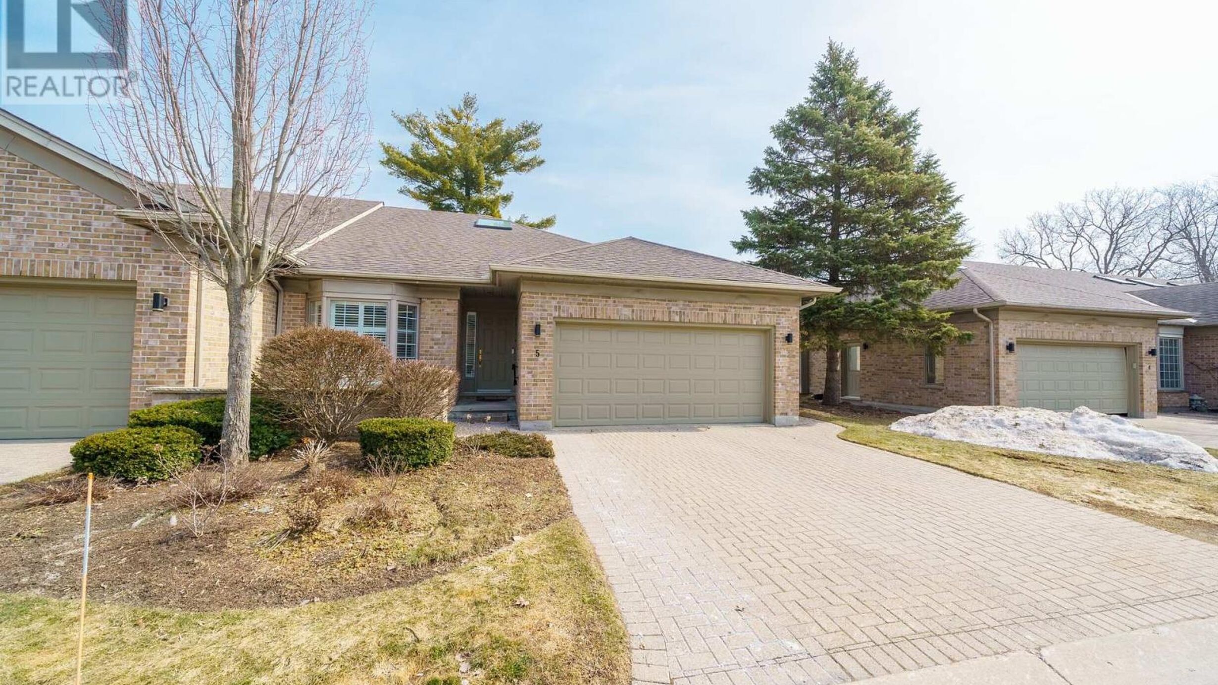 5 - 1151 RIVERSIDE DRIVE Image