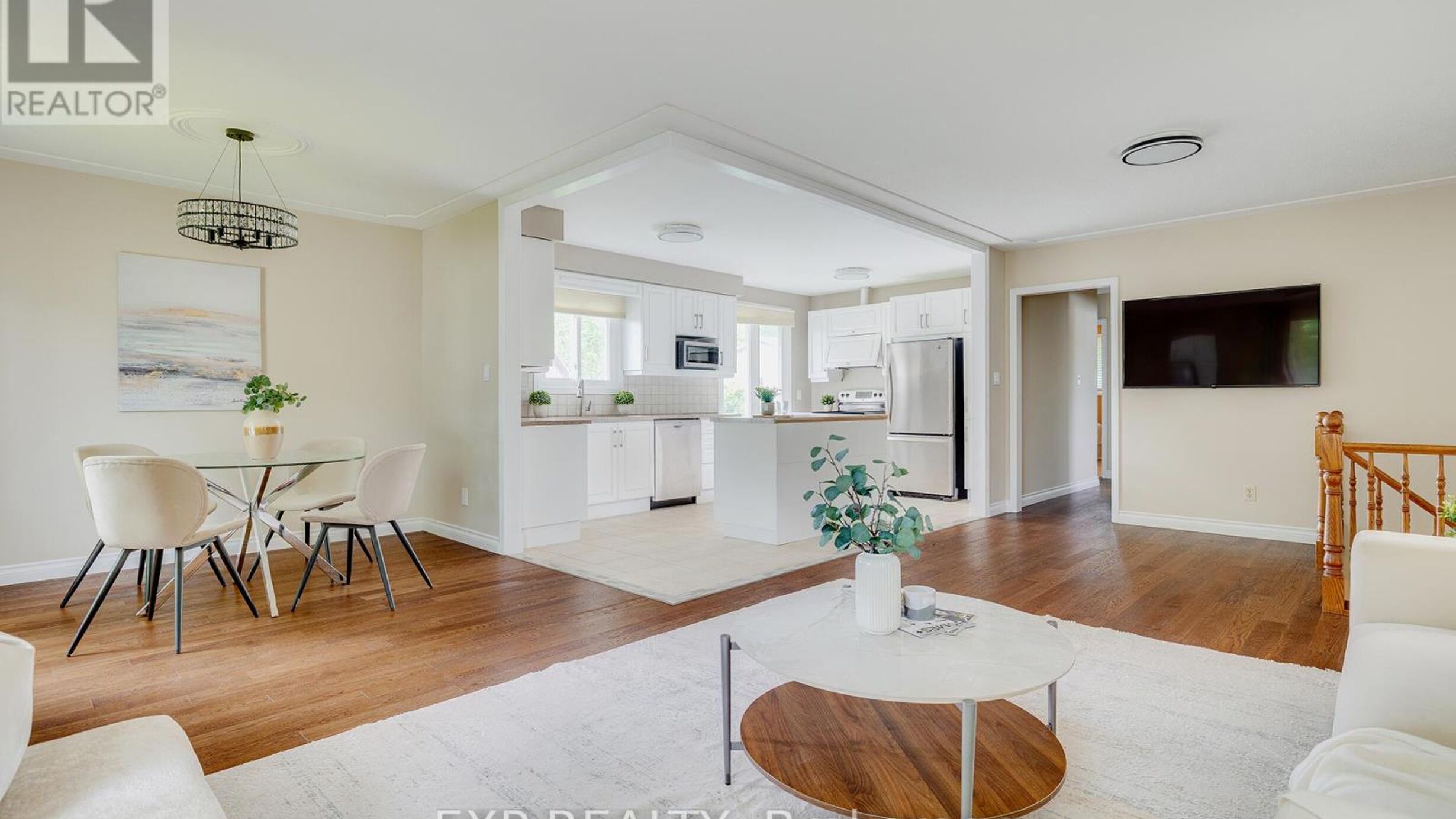 15 LAGUNA CRESCENT Image