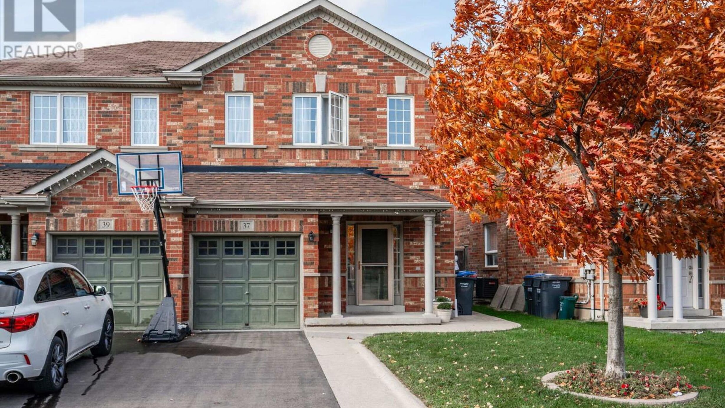 37 HOLLINGSWORTH CIRCLE Image