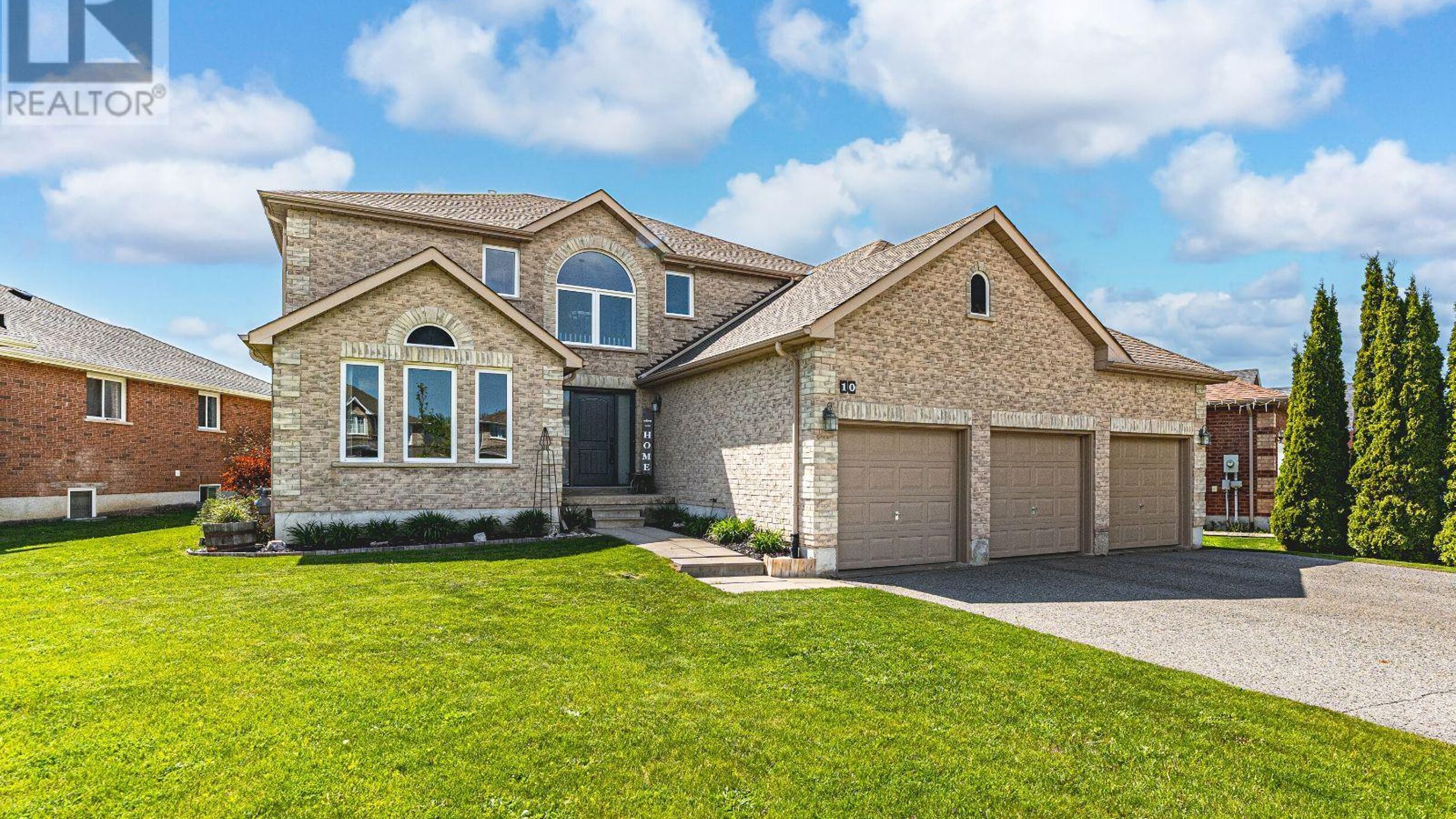10 MCAVOY DRIVE Image