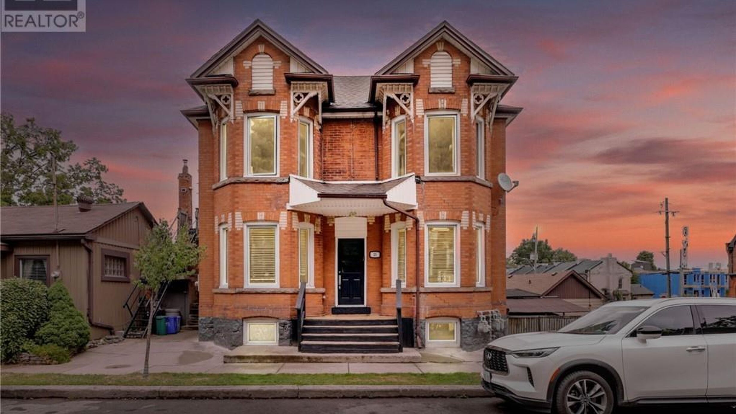 21 FOSTER Avenue Image