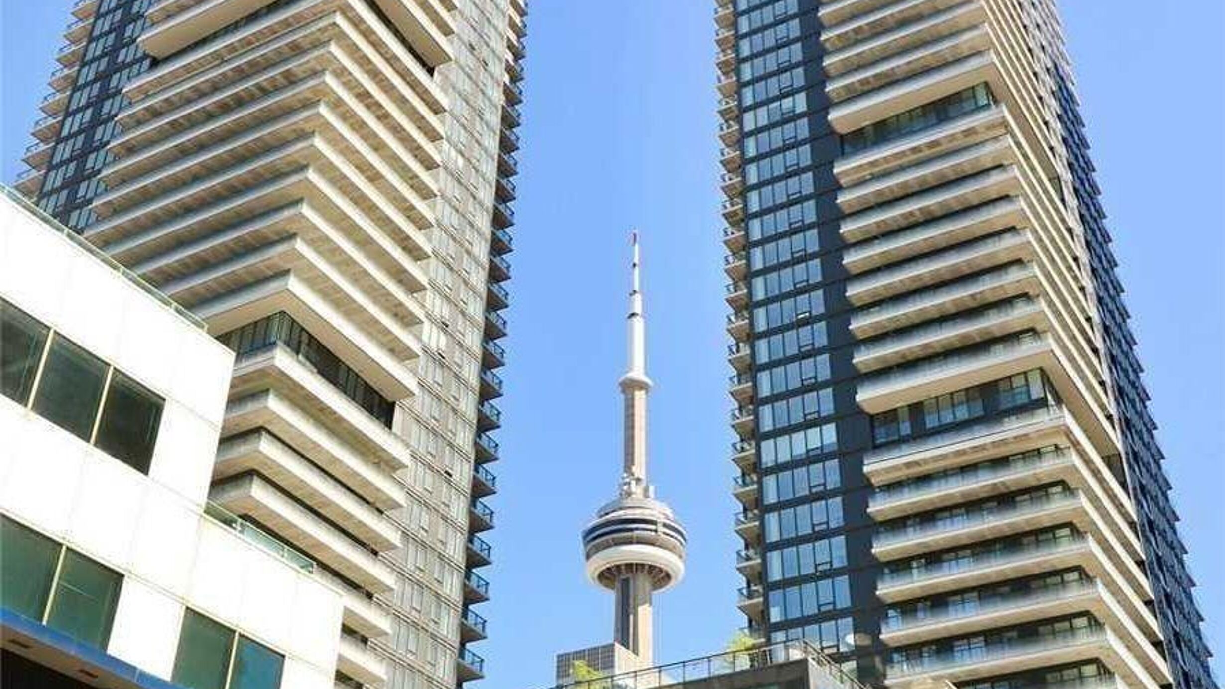 4305 - 125 BLUE JAYS WAY Image