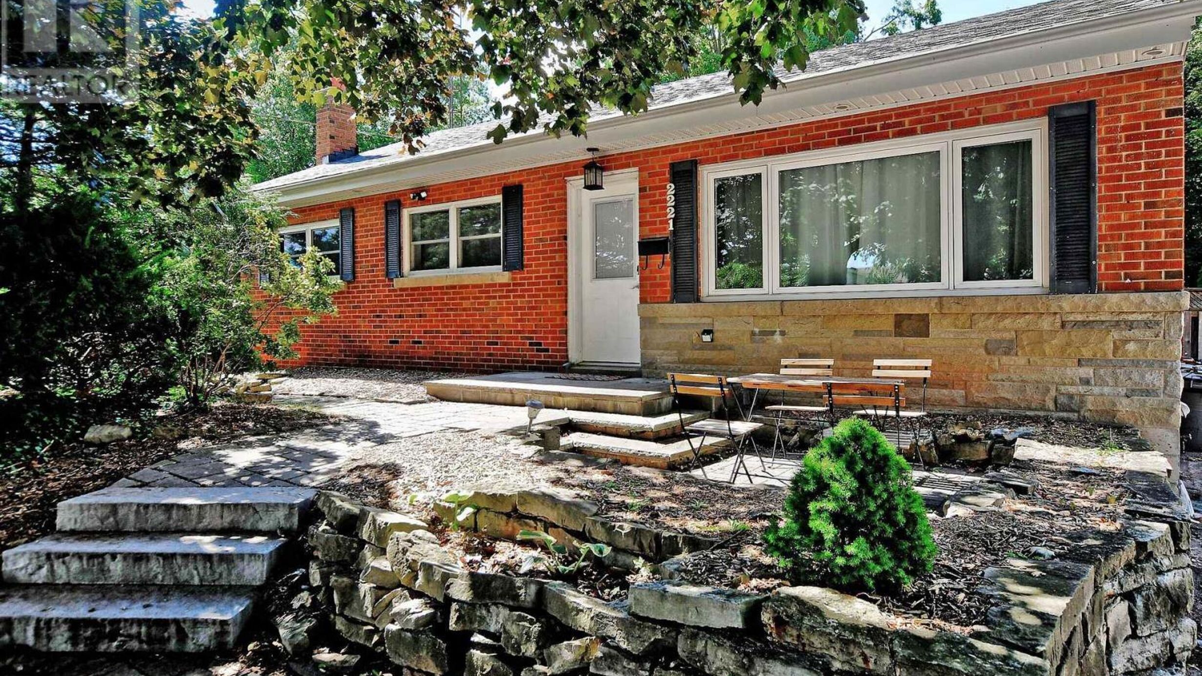 2221 GHENT AVENUE Image