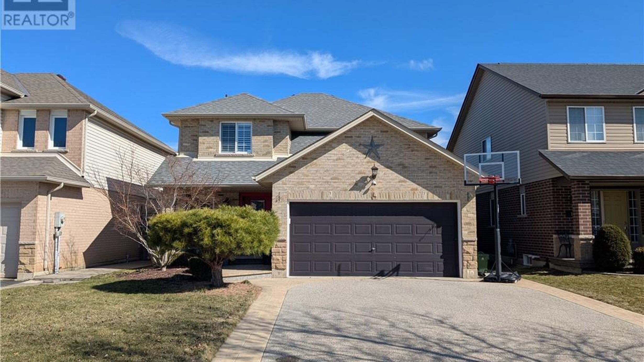 20 MIDANBURY Way Image
