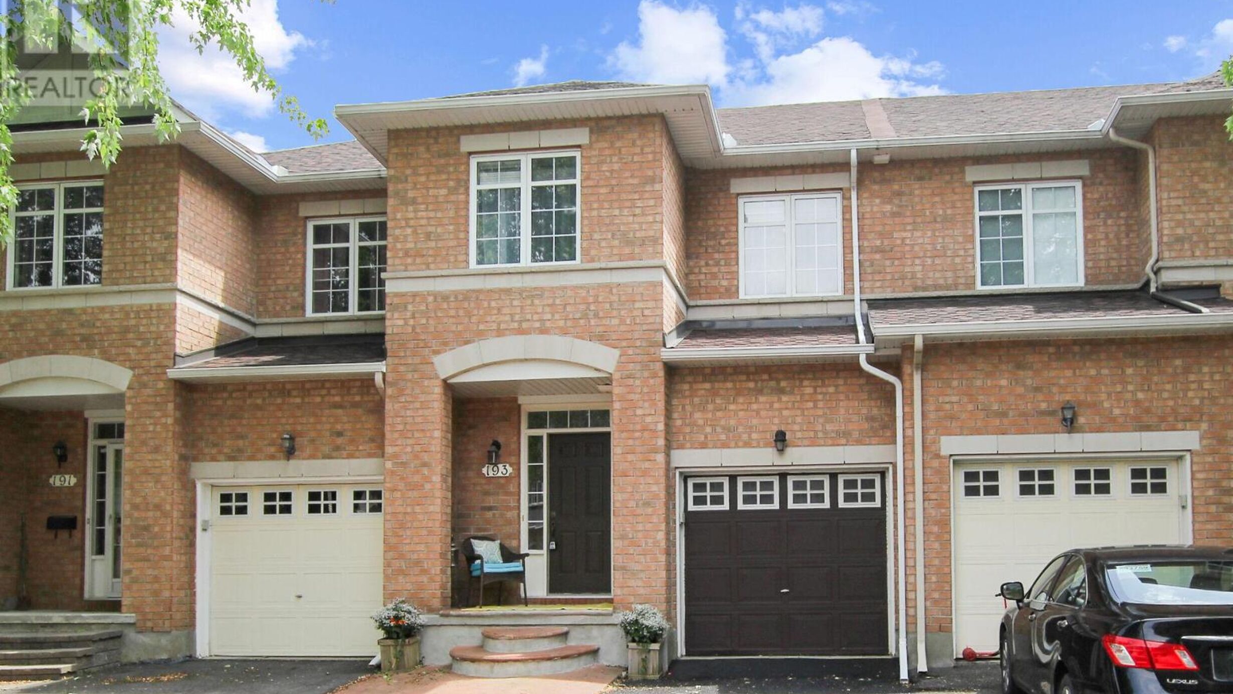 193 DEERCROFT AVENUE Image