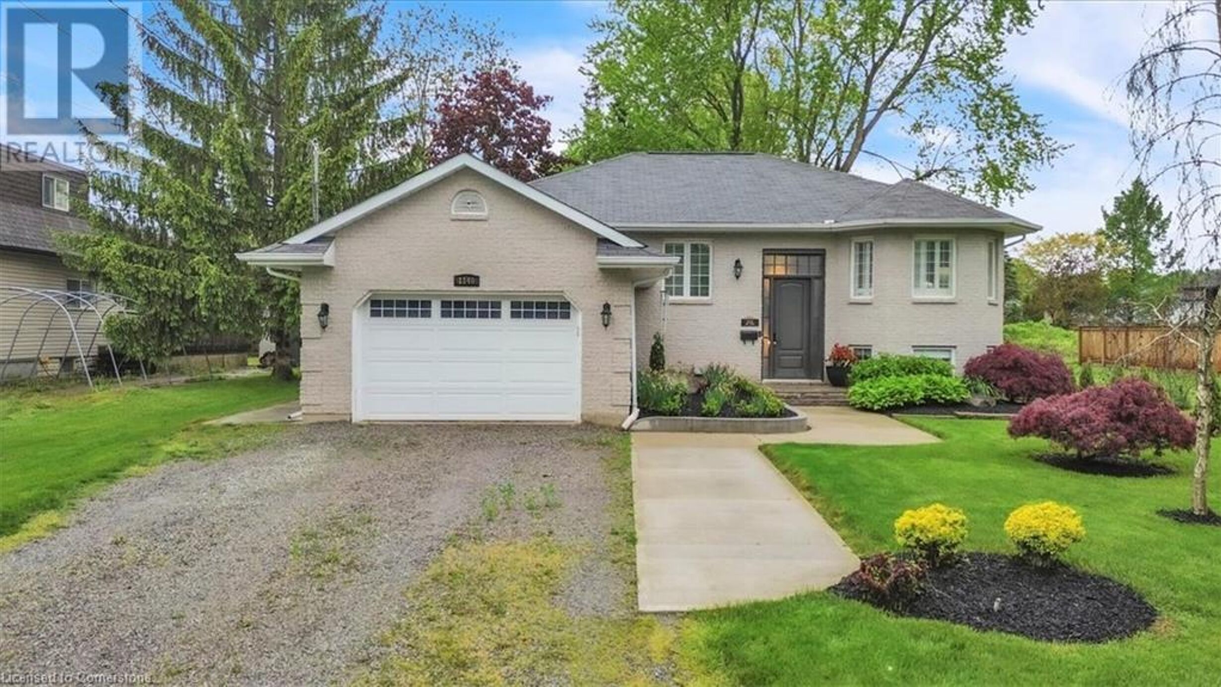 1146 LINE Avenue Image