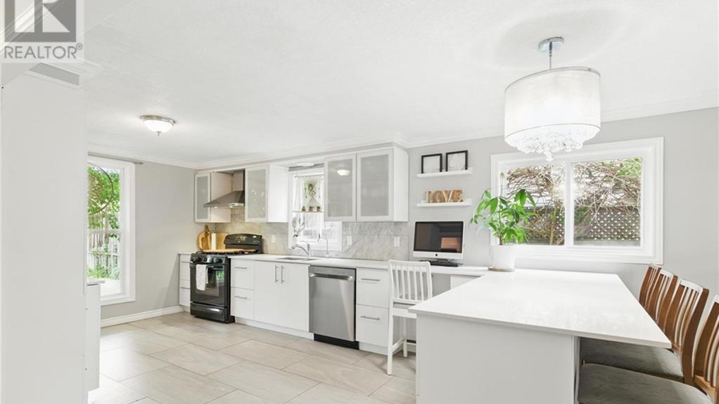 147 ROLLING MEADOWS Drive Image