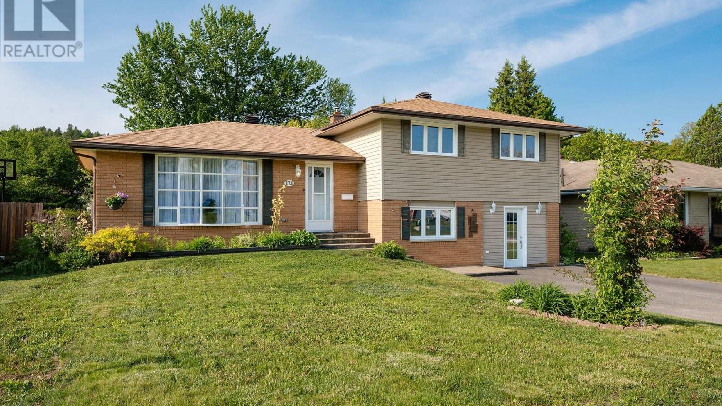 120 MACBETH CRESCENT S Image