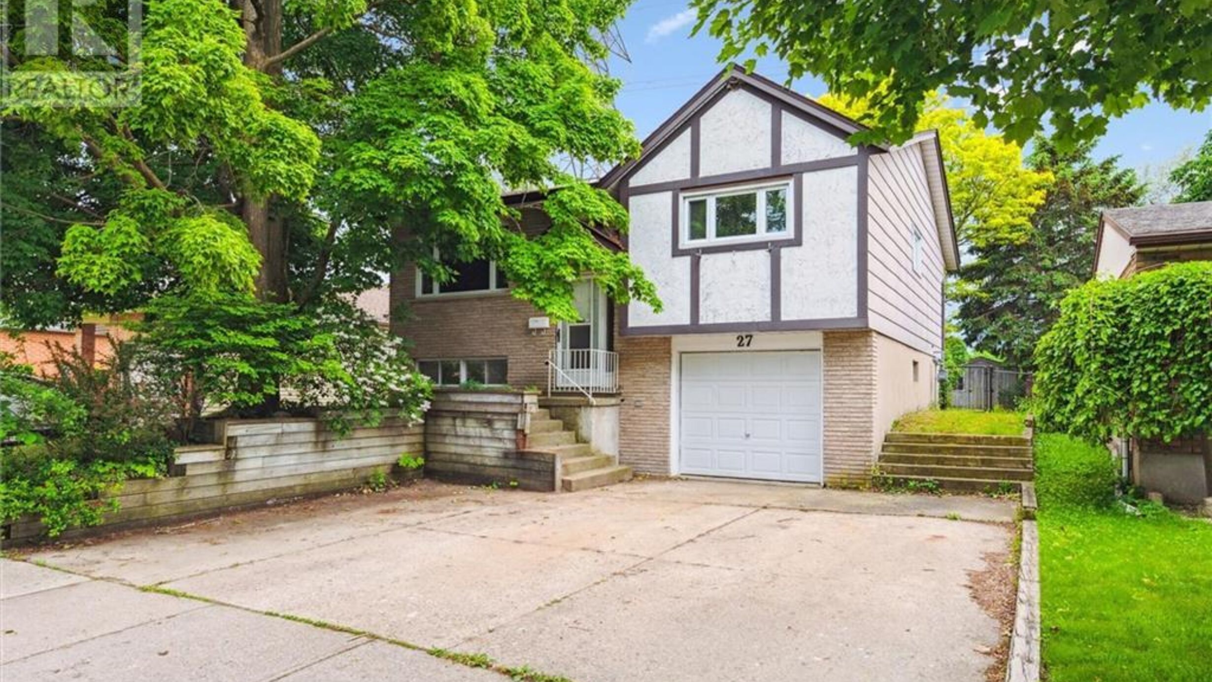 27 SUGAR MAPLE Street Image