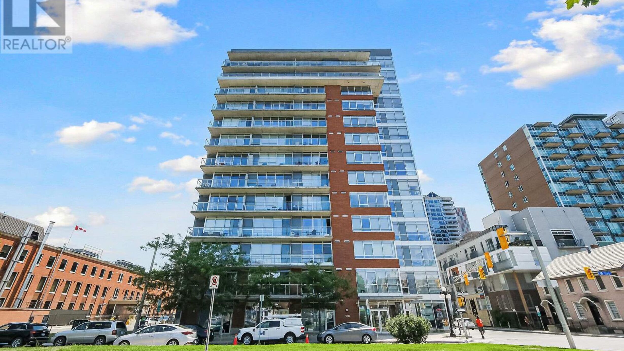 1304 - 180 YORK STREET Image