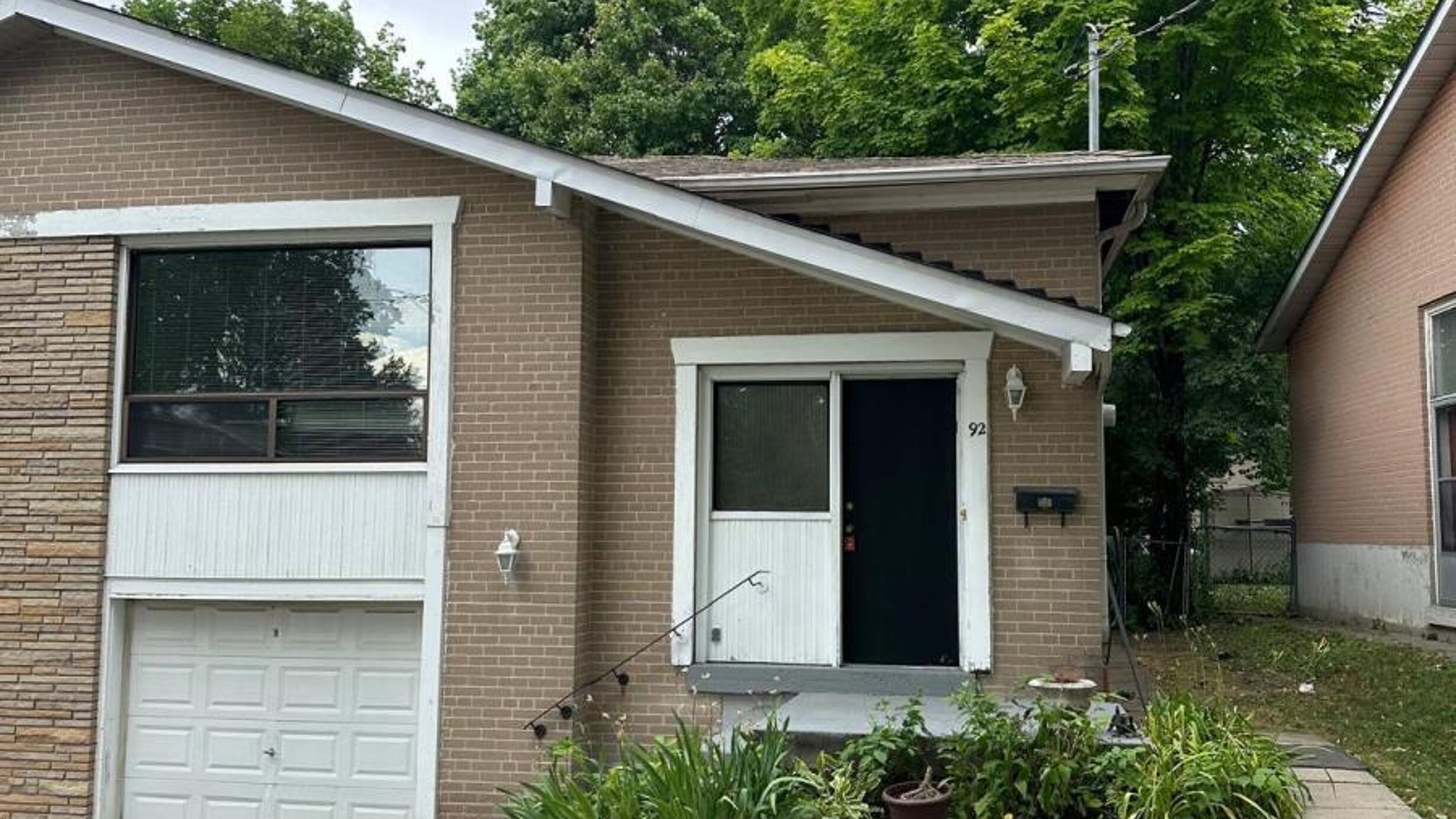 92 ELISE TERRACE Image