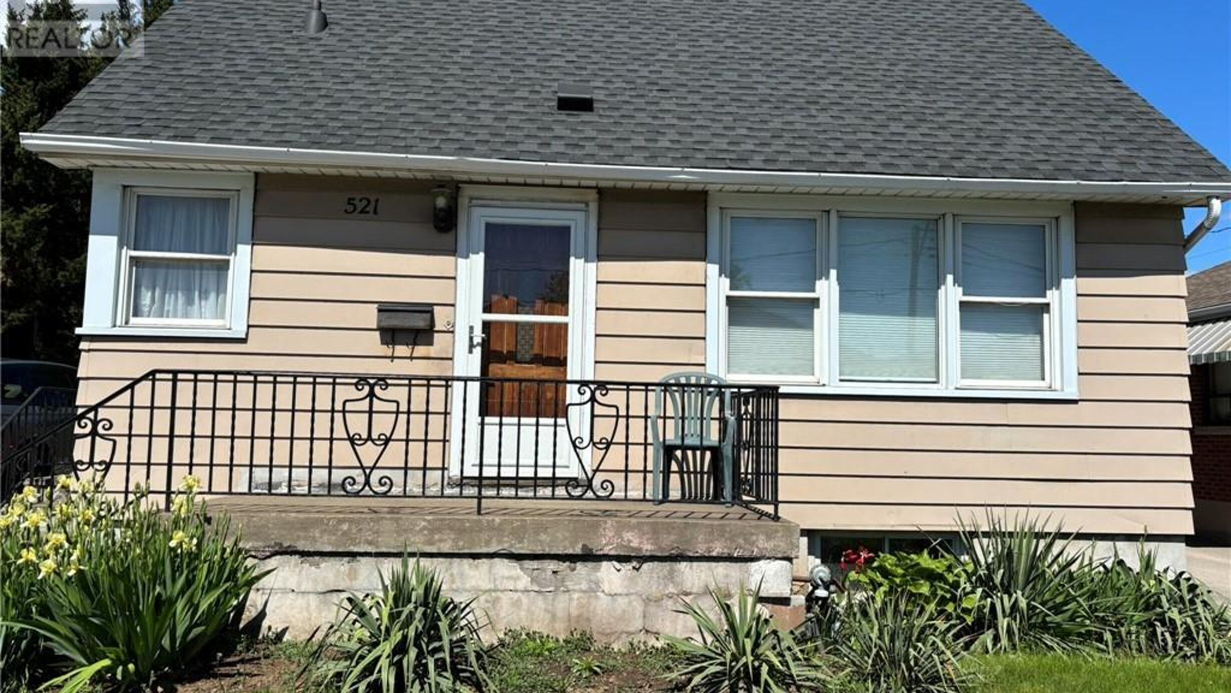 521 MARY Street Image