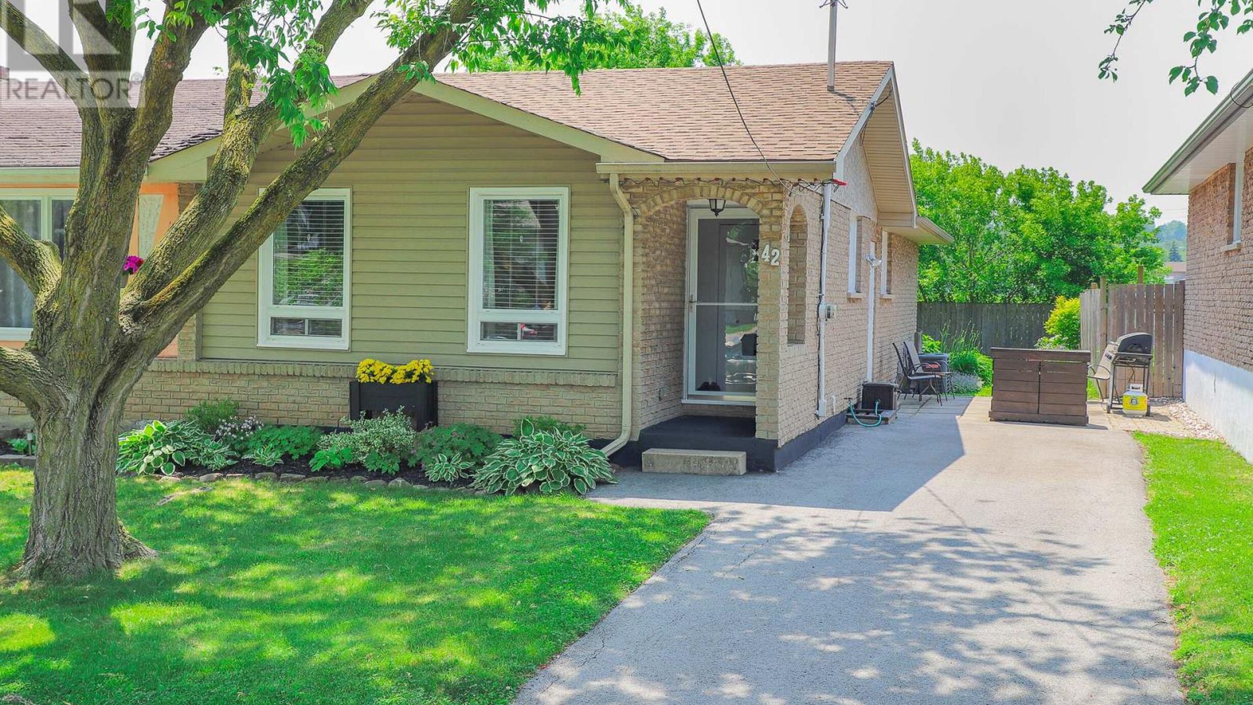 42 SEYMOUR AVENUE Image