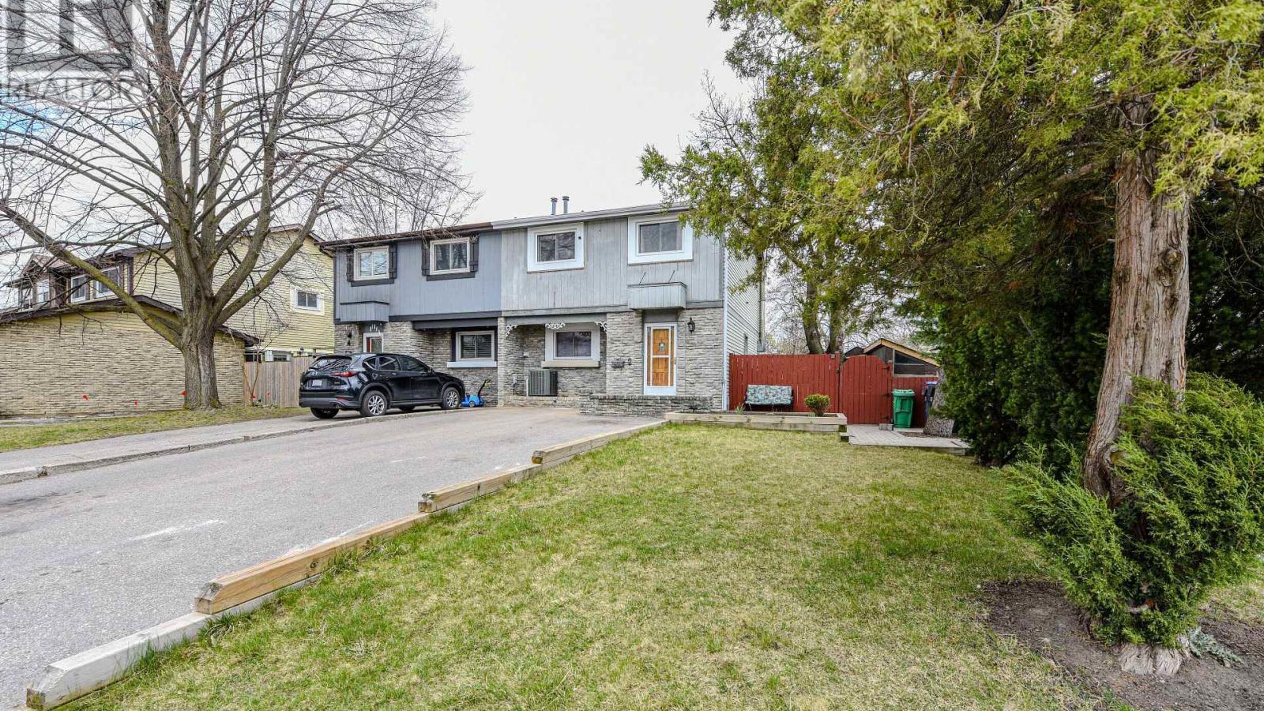 2 CHARTERS ROAD Image