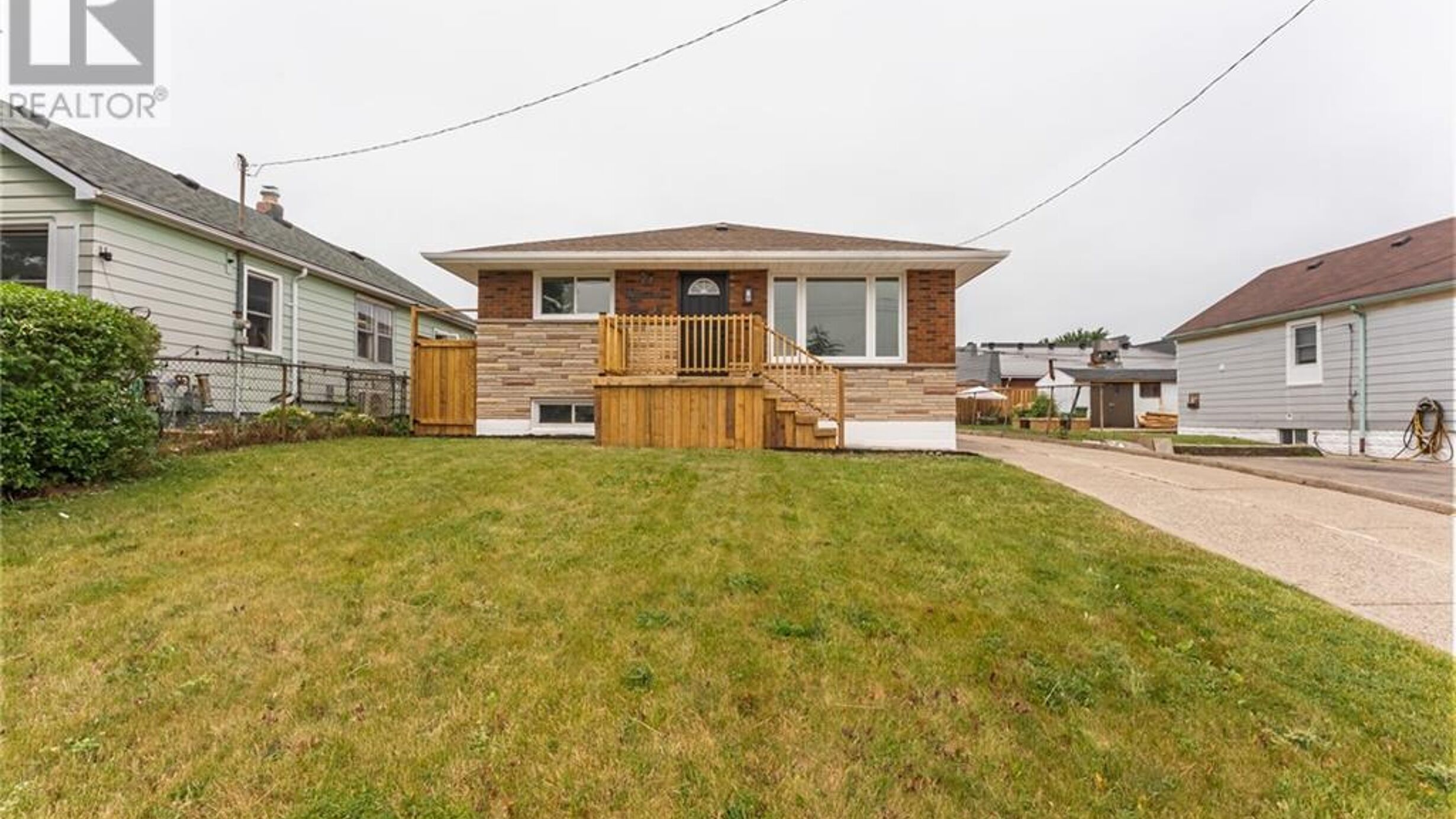 71 GLASSCO Avenue N Image