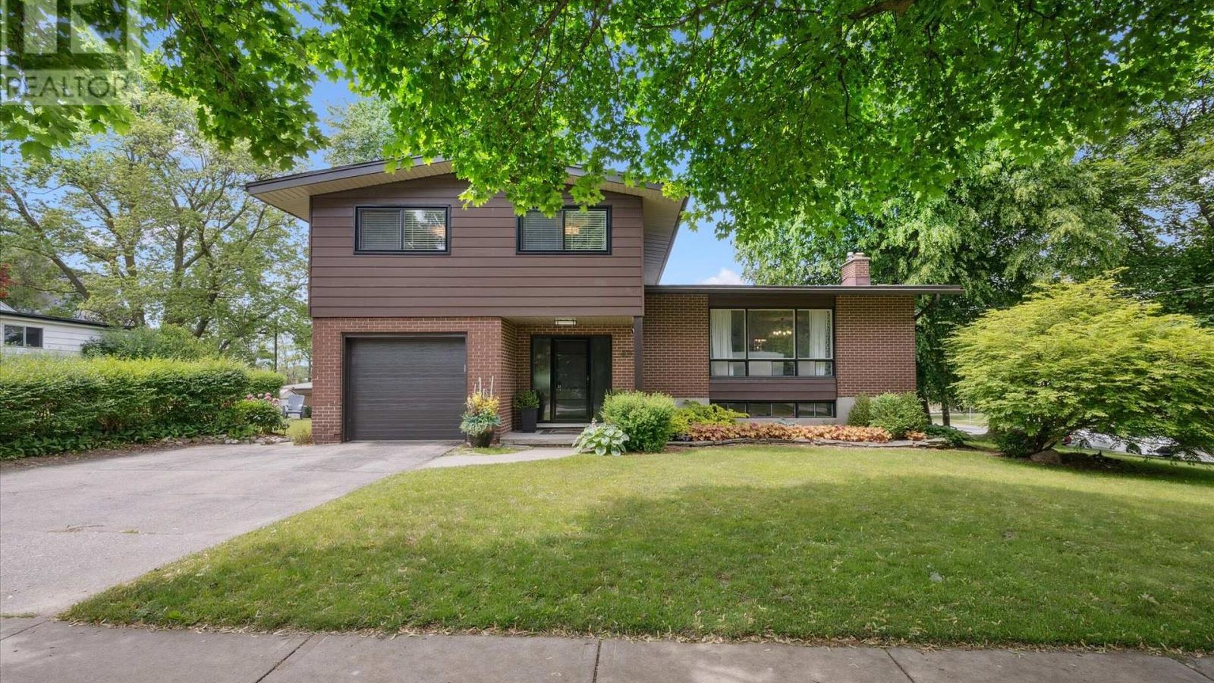 321 DIXON STREET Image