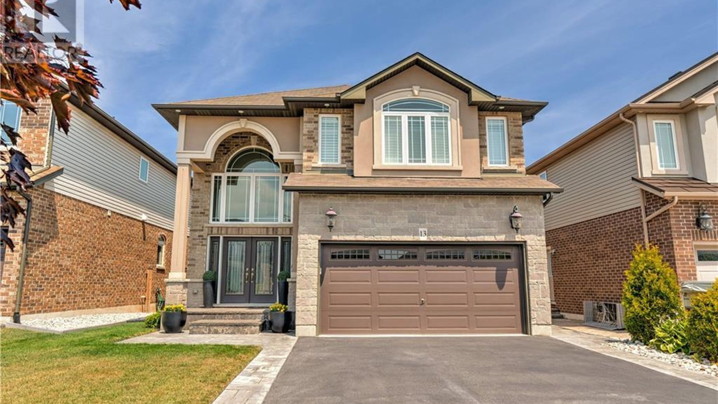 13 BIGGAR Crescent Image