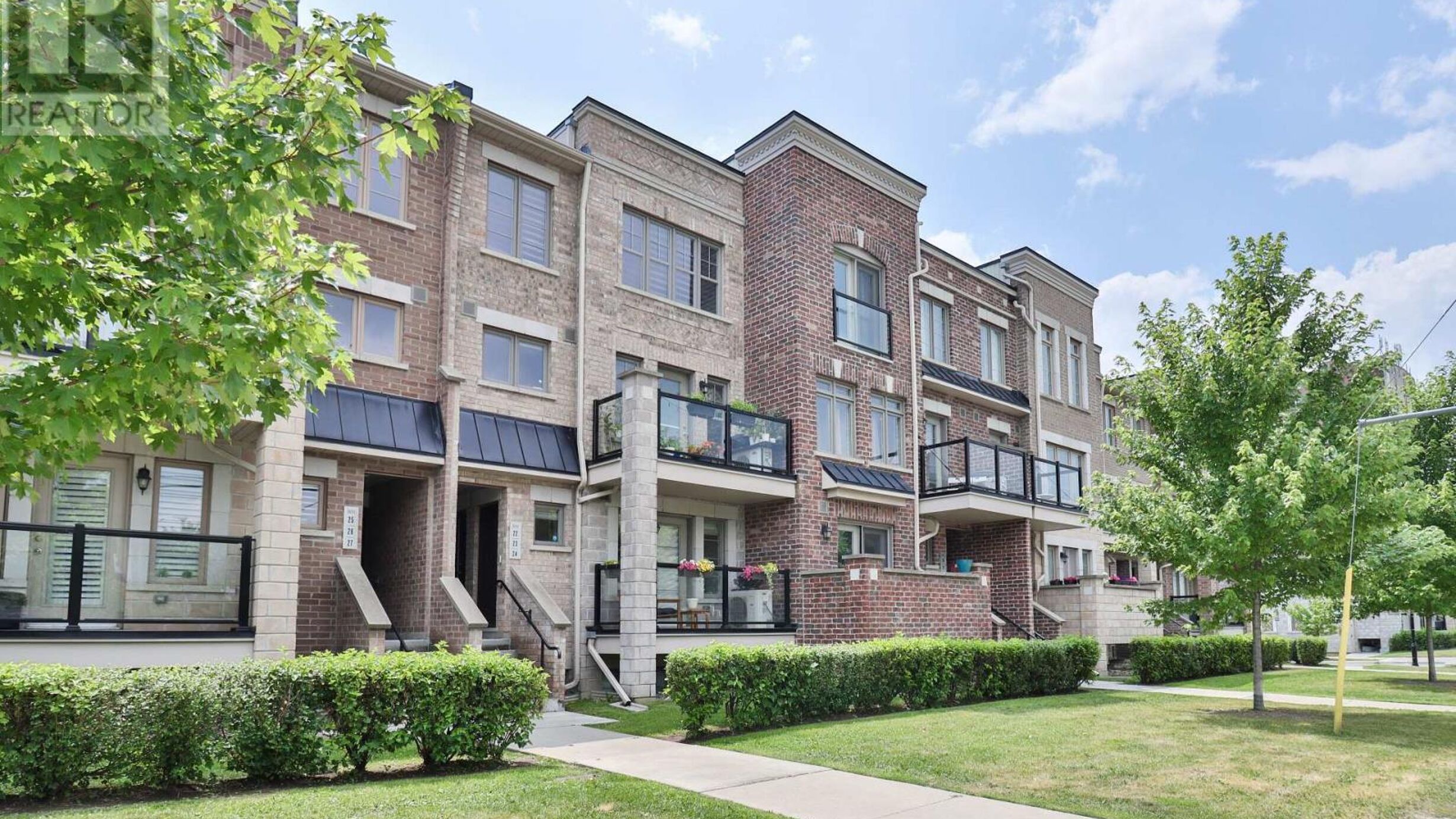 22 - 2335 SHEPPARD AVENUE W Image