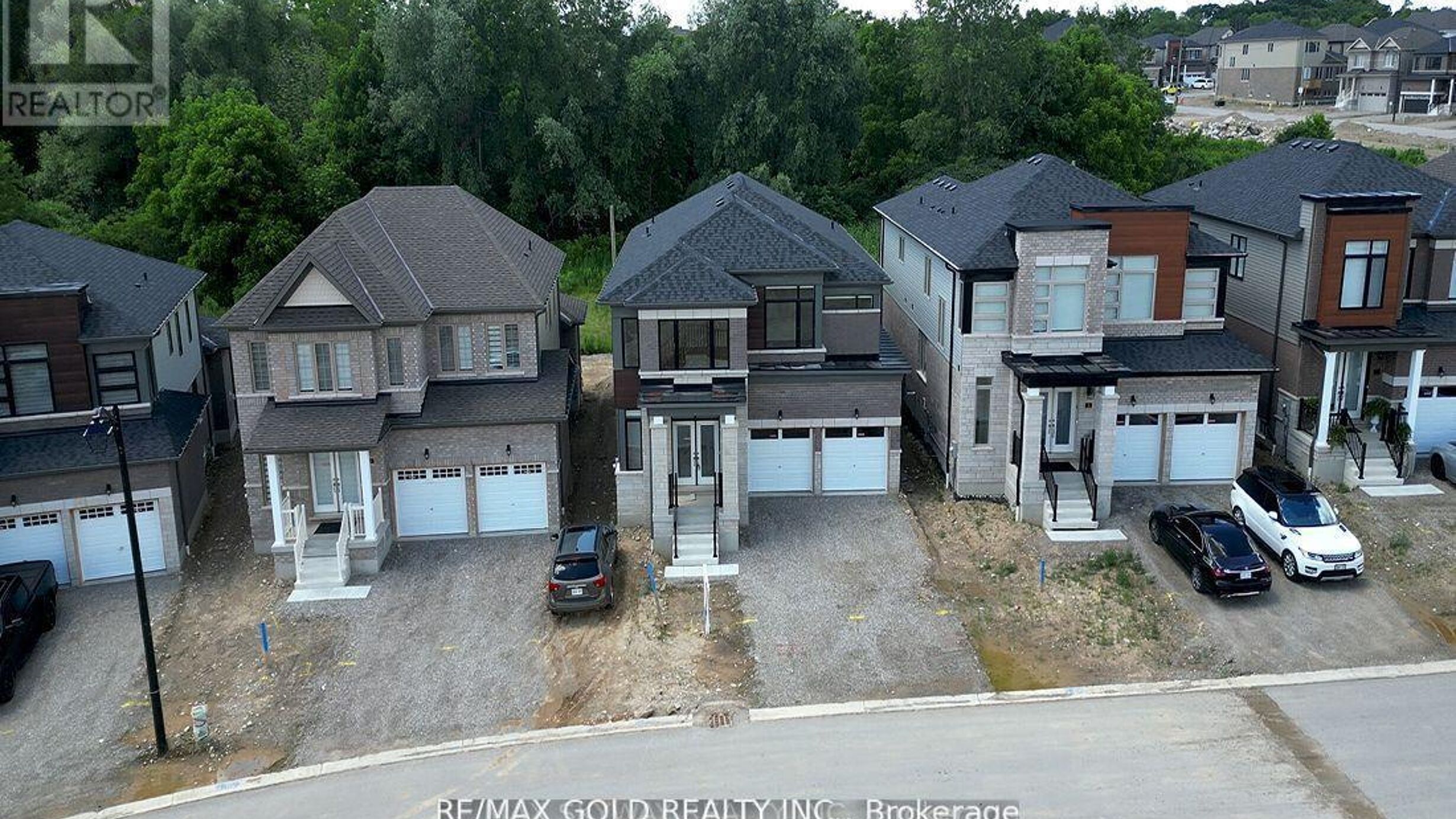 33 GILHAM WAY Image