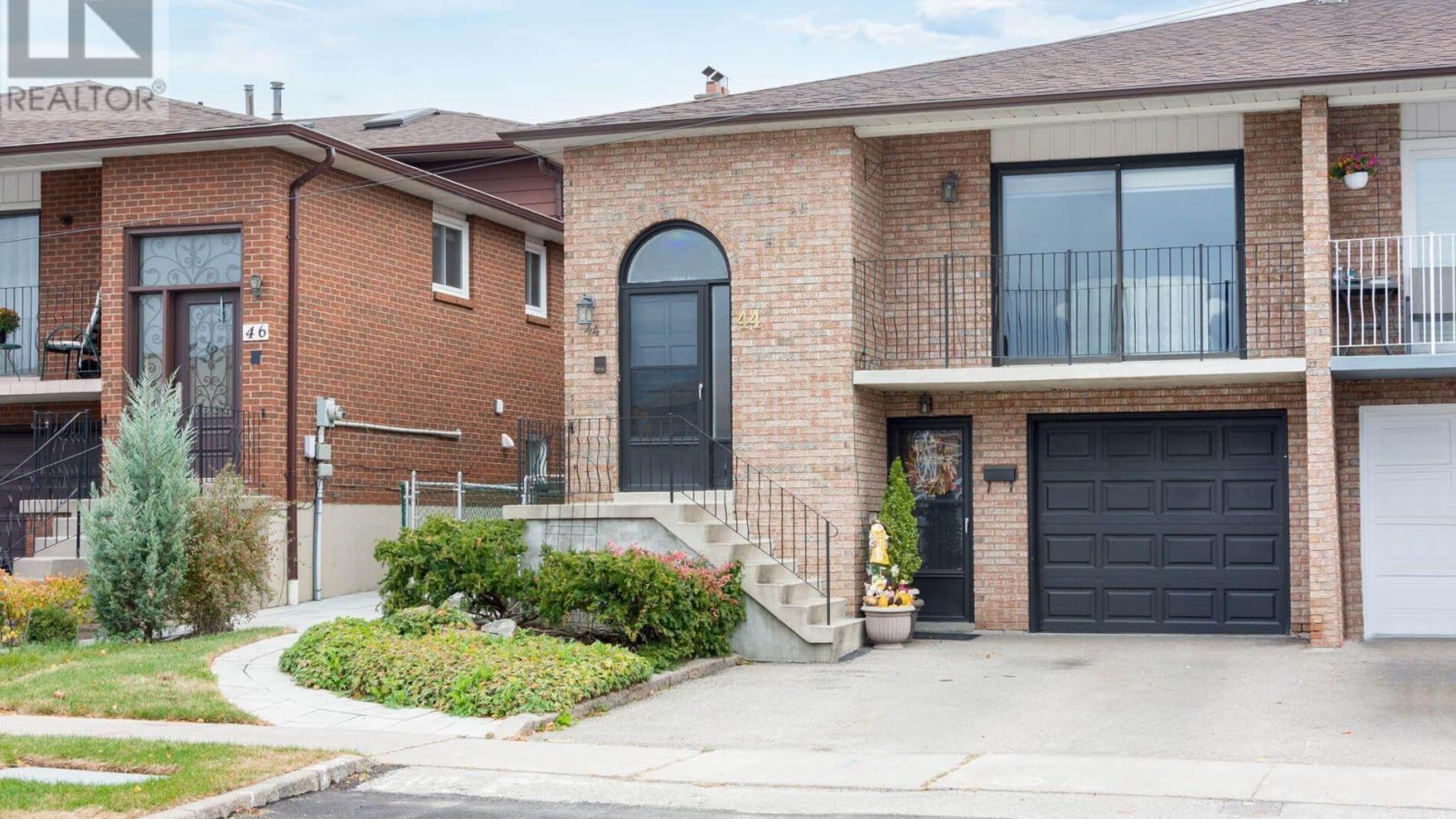 44 FLAGSTICK COURT Image