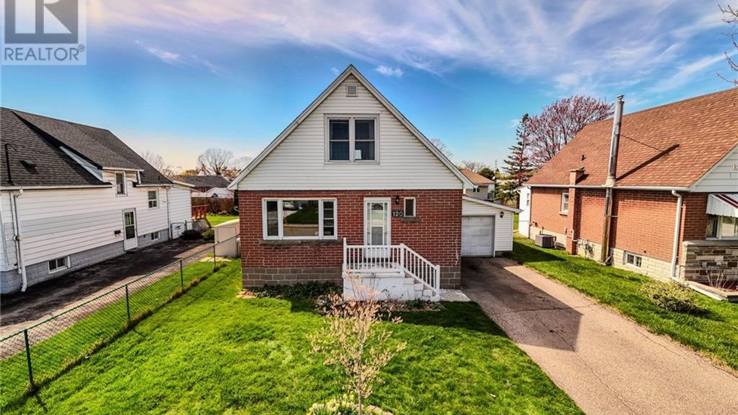 120 HOWARD Avenue Image