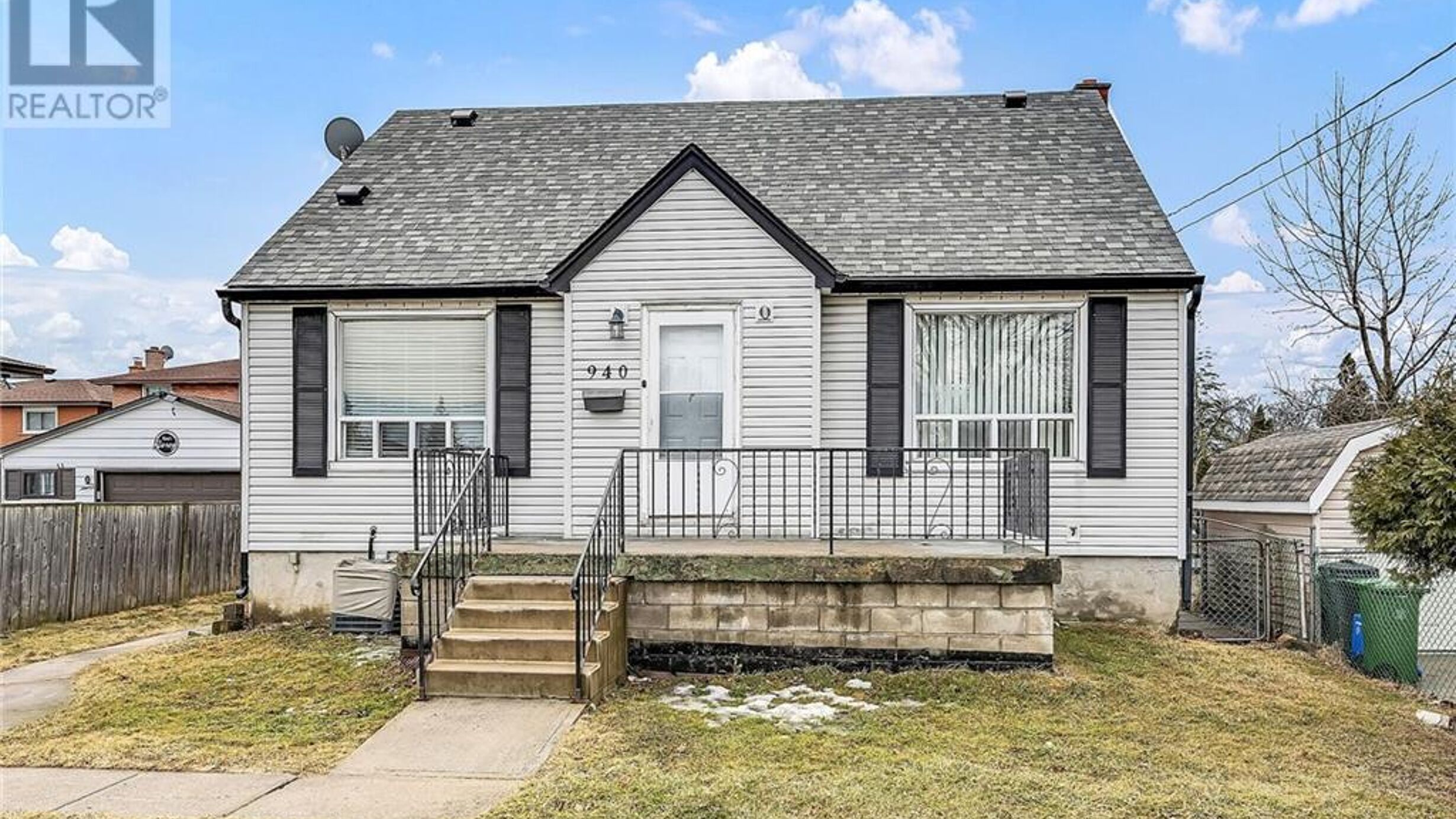 940 MOHAWK Road E Image