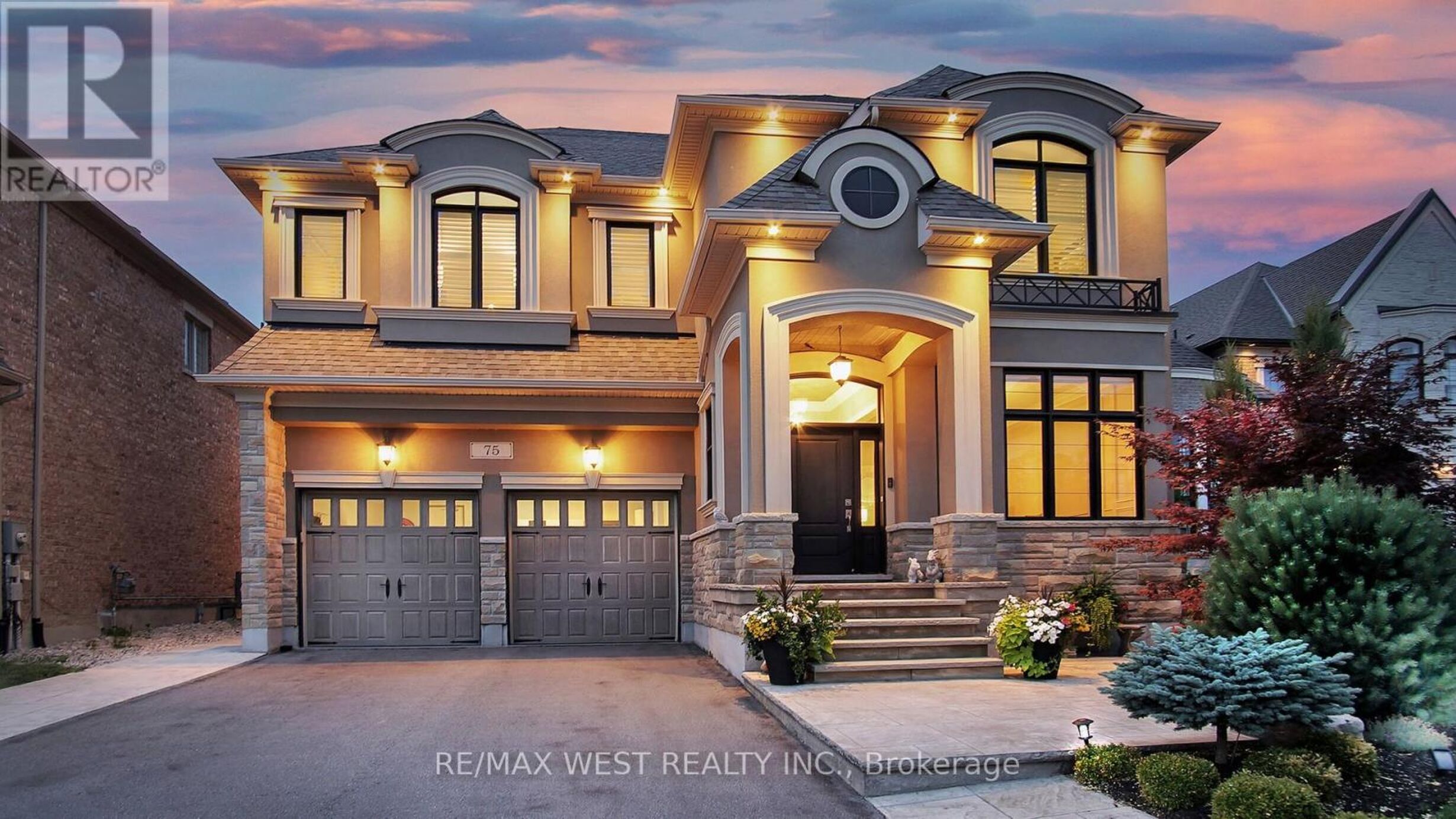75 CAIRNS GATE Image
