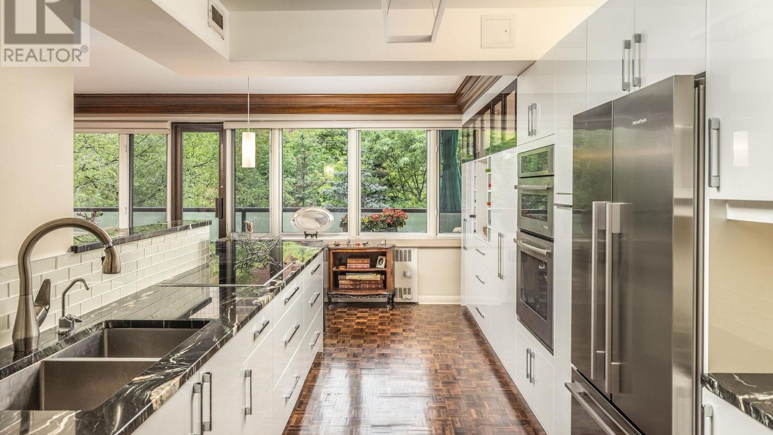 201 - 120 ROSEDALE VALLEY ROAD Image