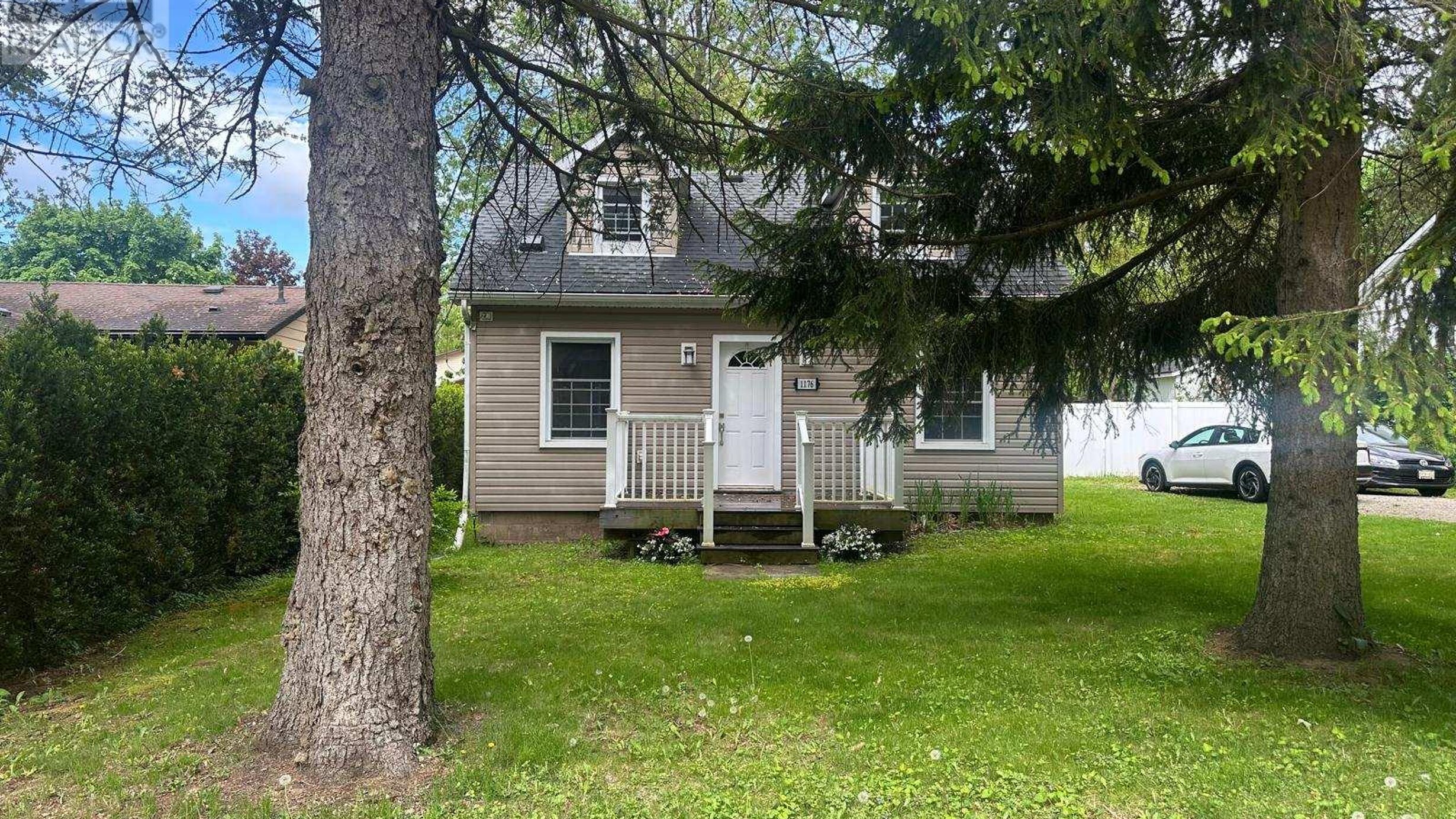 1176 HAIST STREET Image