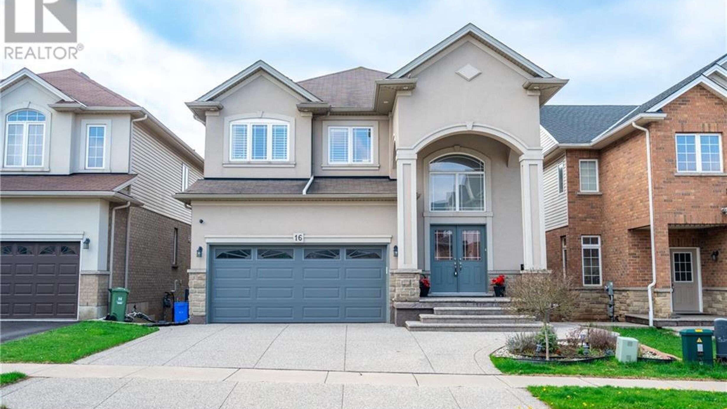 16 EDGEHILL Drive Image