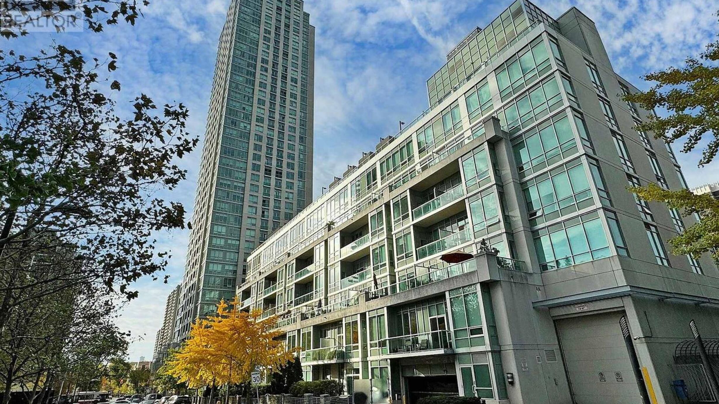 621 - 120 HOMEWOOD AVENUE Image