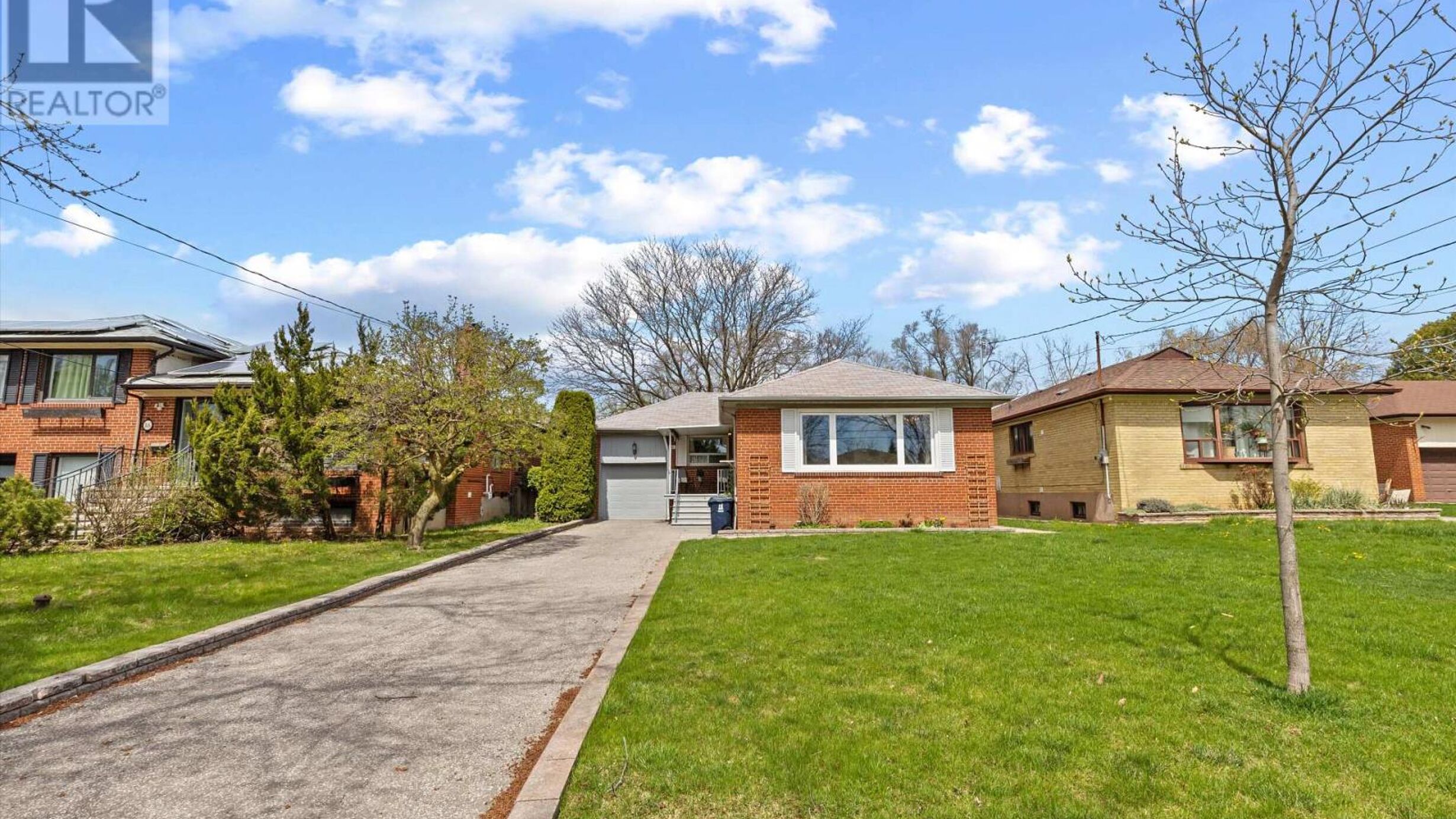 16 EVERINGHAM COURT Image