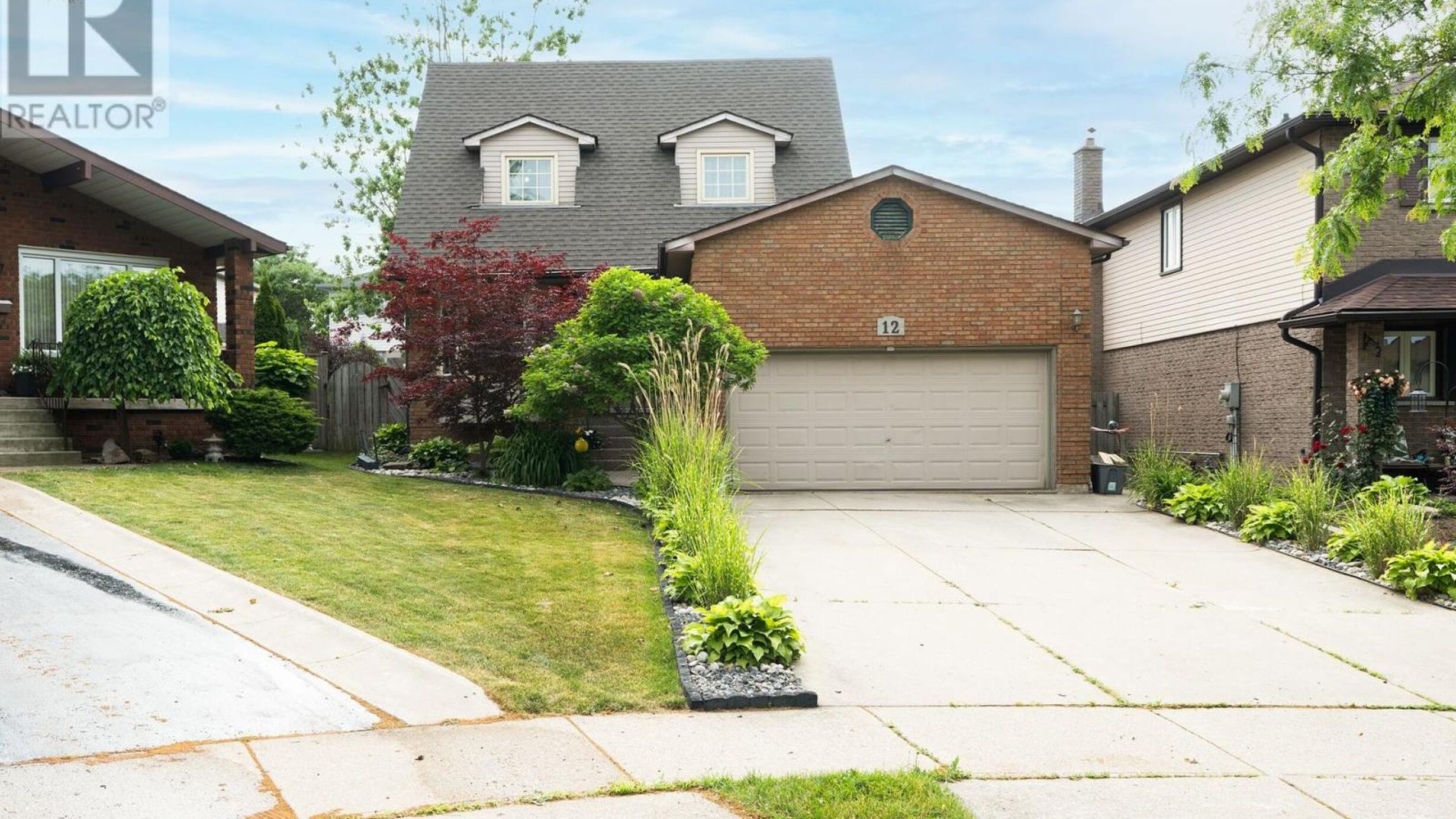 12 SUTTON COURT Image