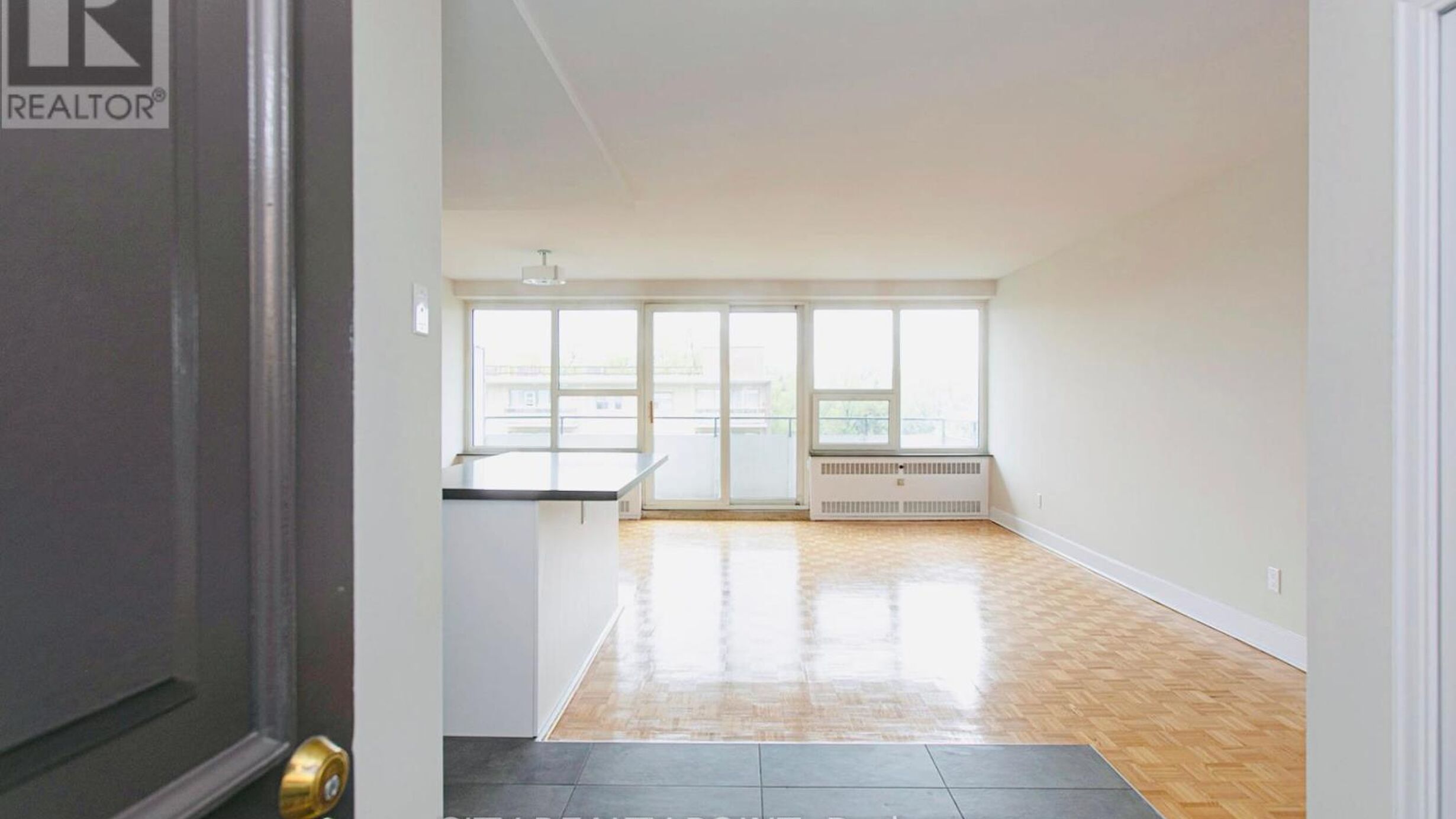 508 - 10 SHALLMAR BOULEVARD Image