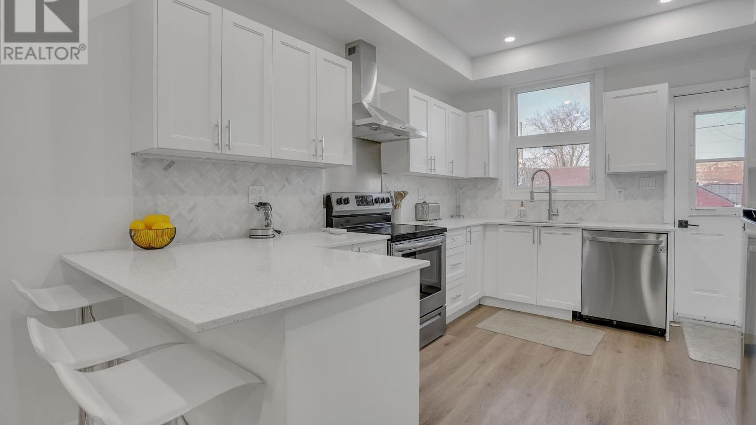 130 MULOCK AVENUE Image