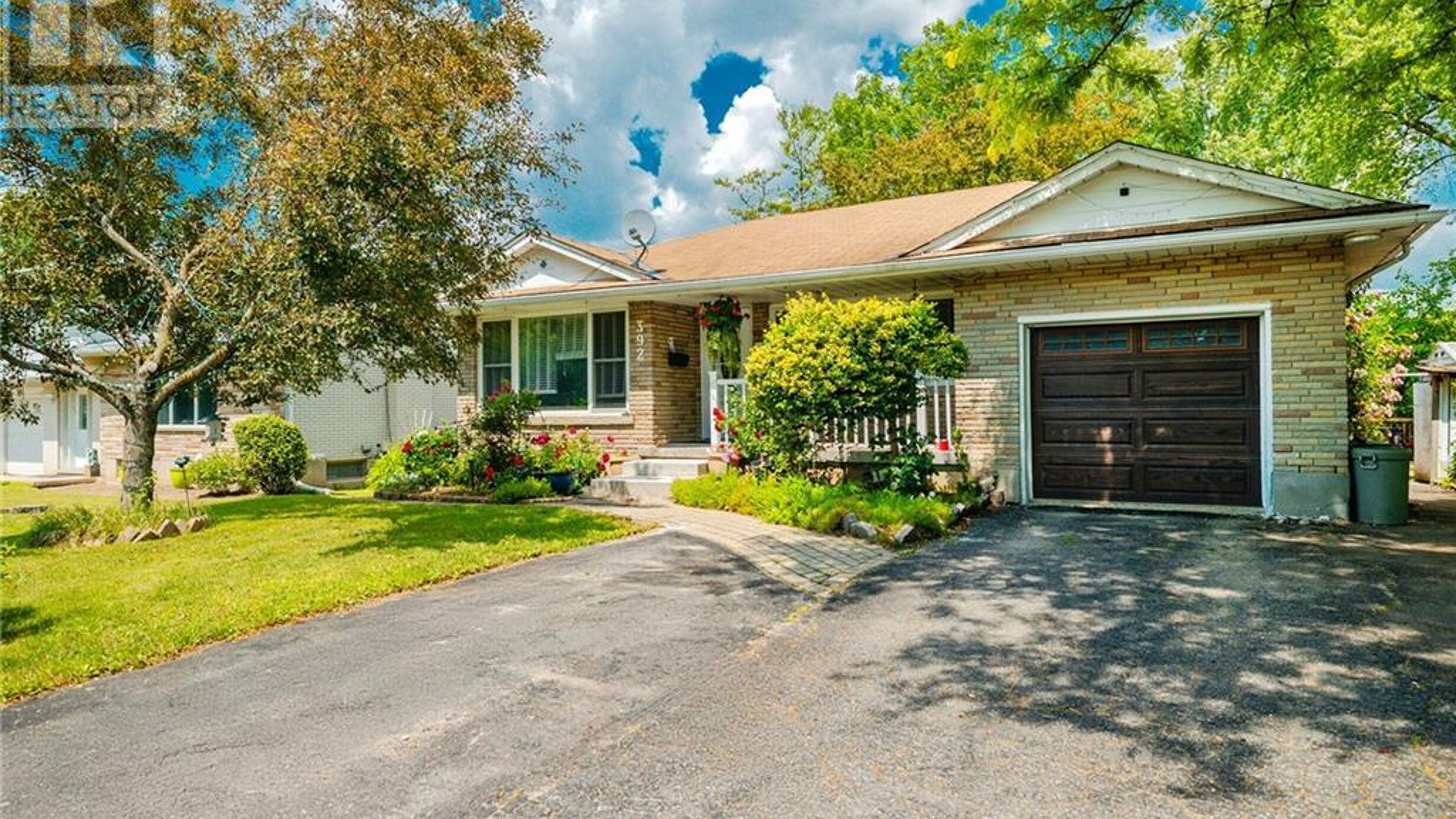 392 FISCHER HALLMAN Road Image
