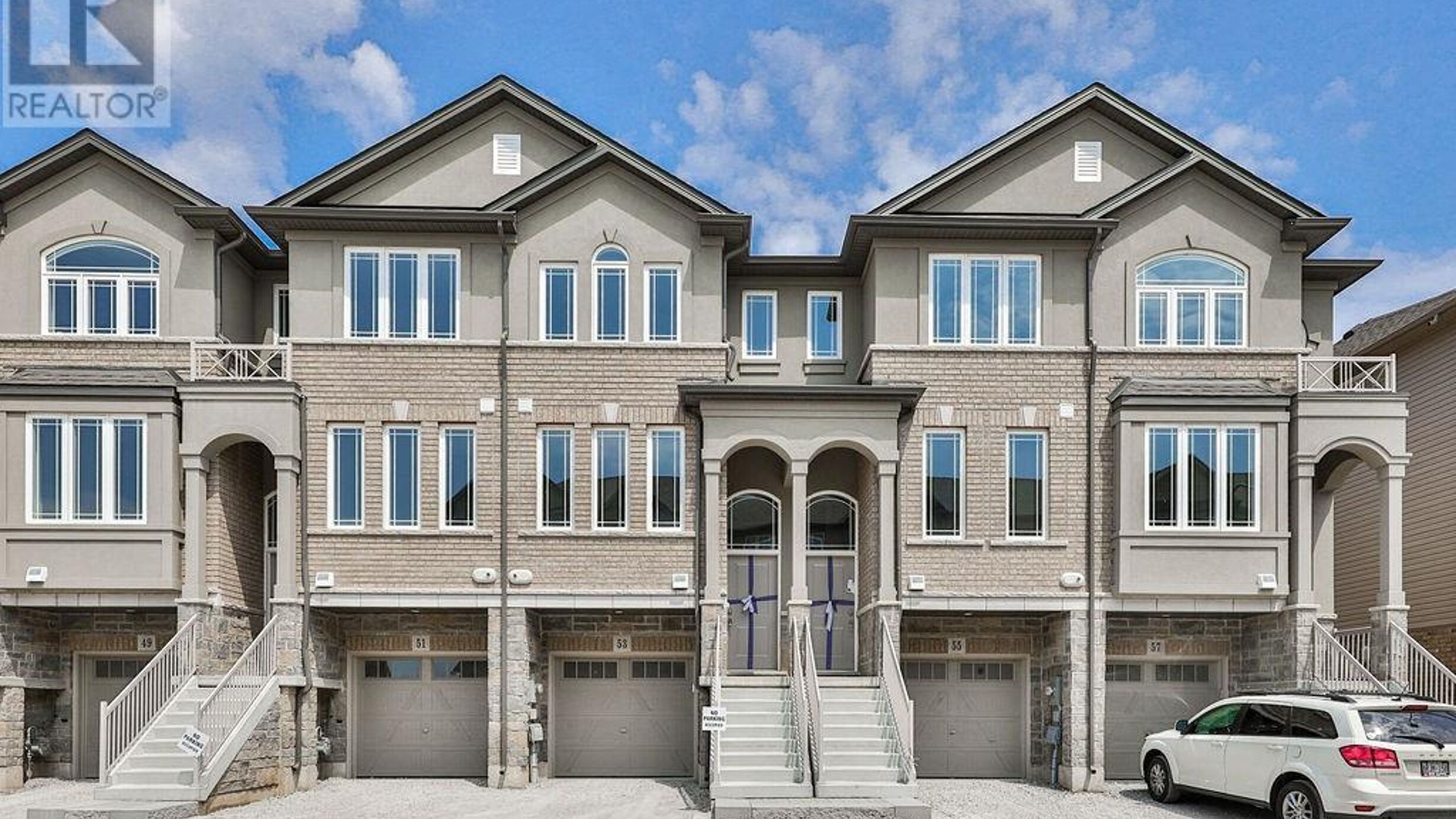 53 AQUARIUS Crescent Image