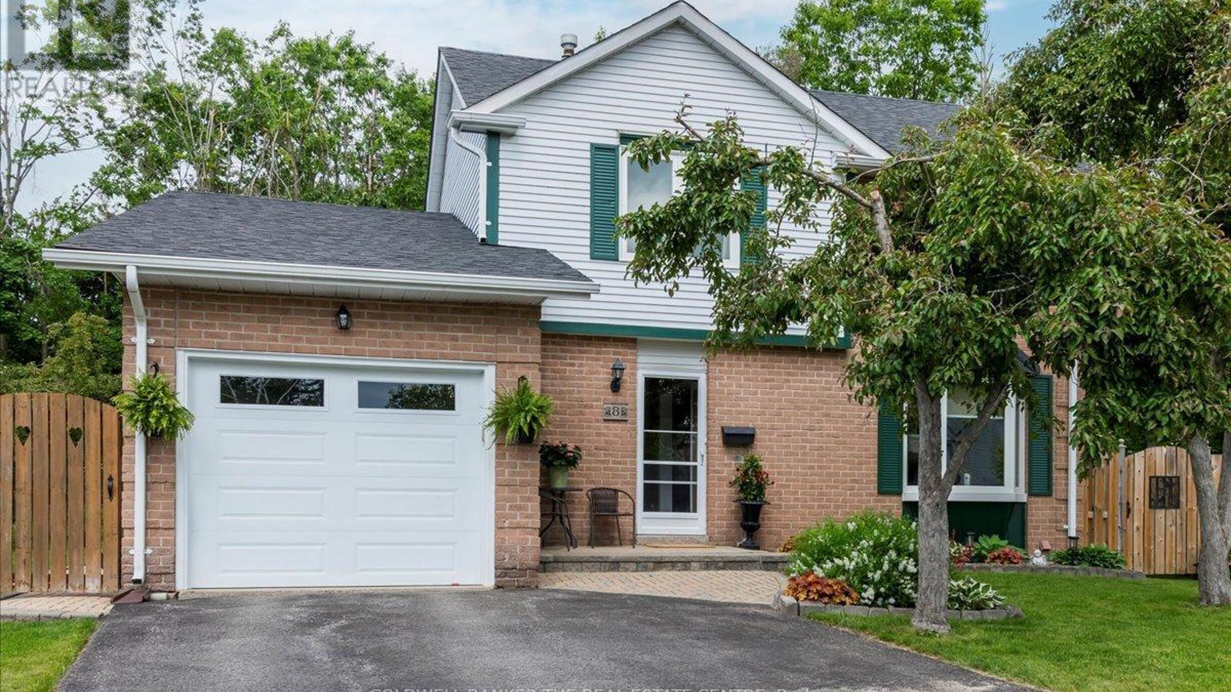 8 BETHUNE PLACE Image