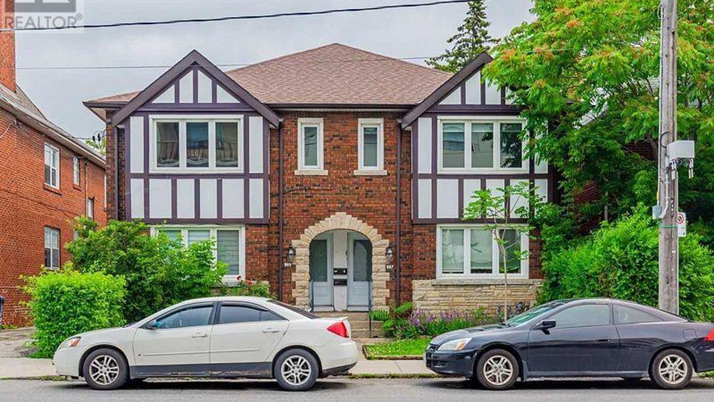 MAIN - 987 AVENUE ROAD Image