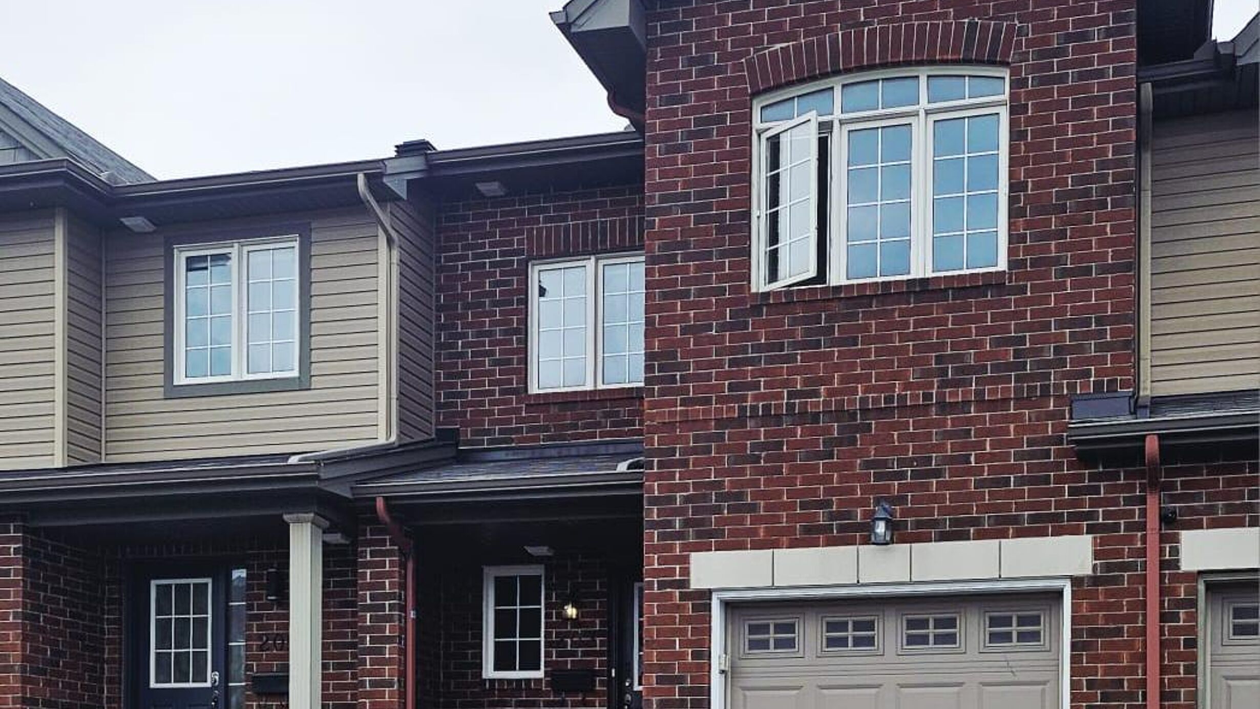 203 KINGSWELL STREET Image