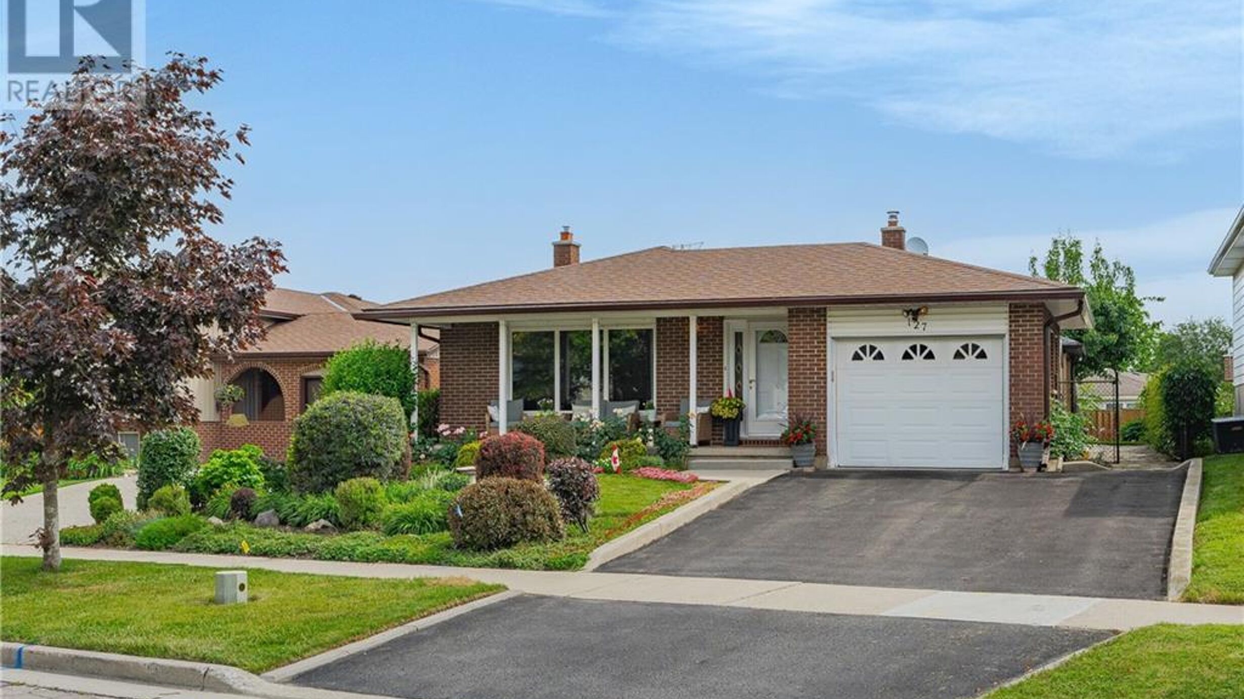 127 TOYNBEE Crescent Image