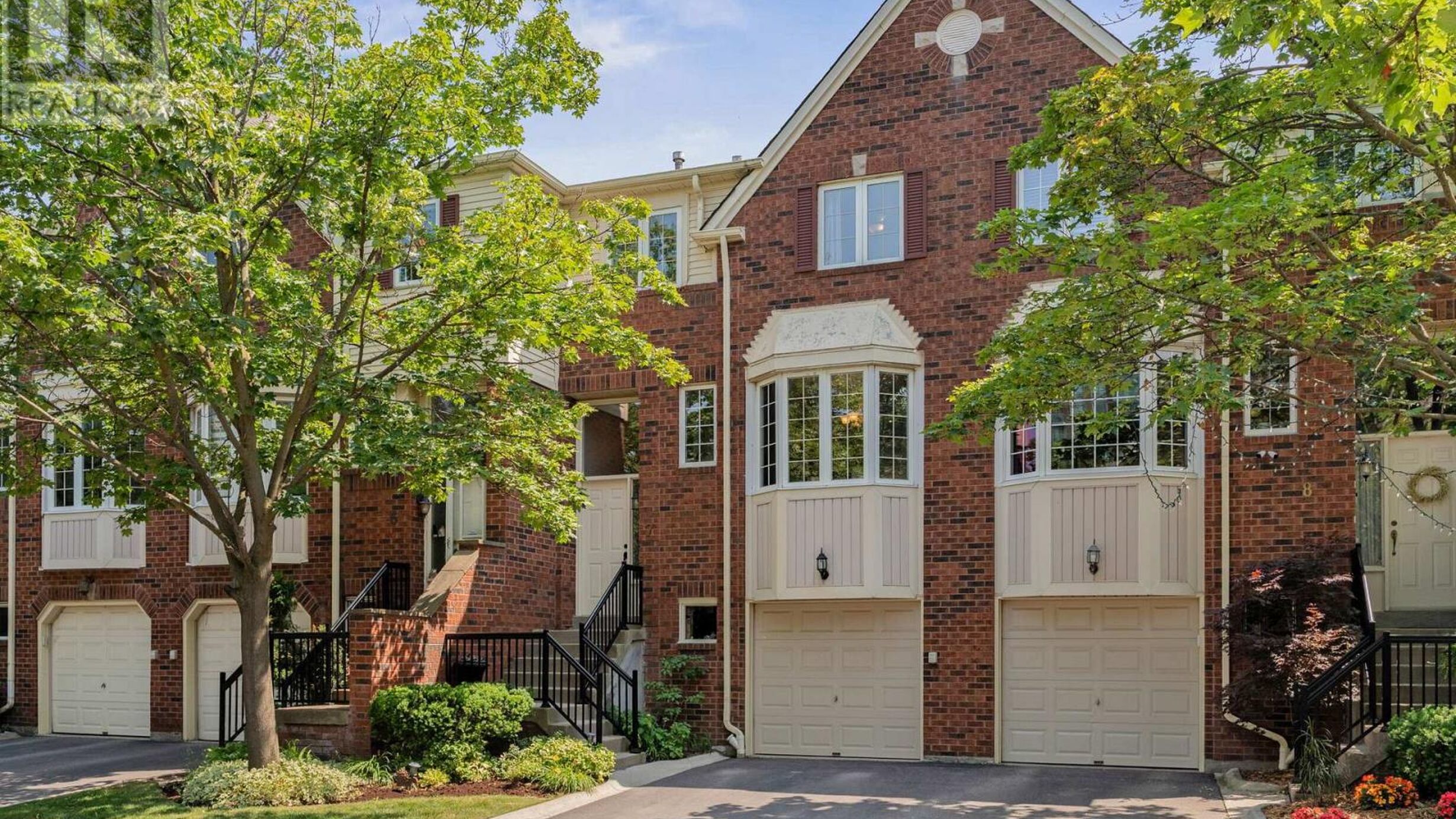 7 - 4605 DONEGAL DRIVE Image