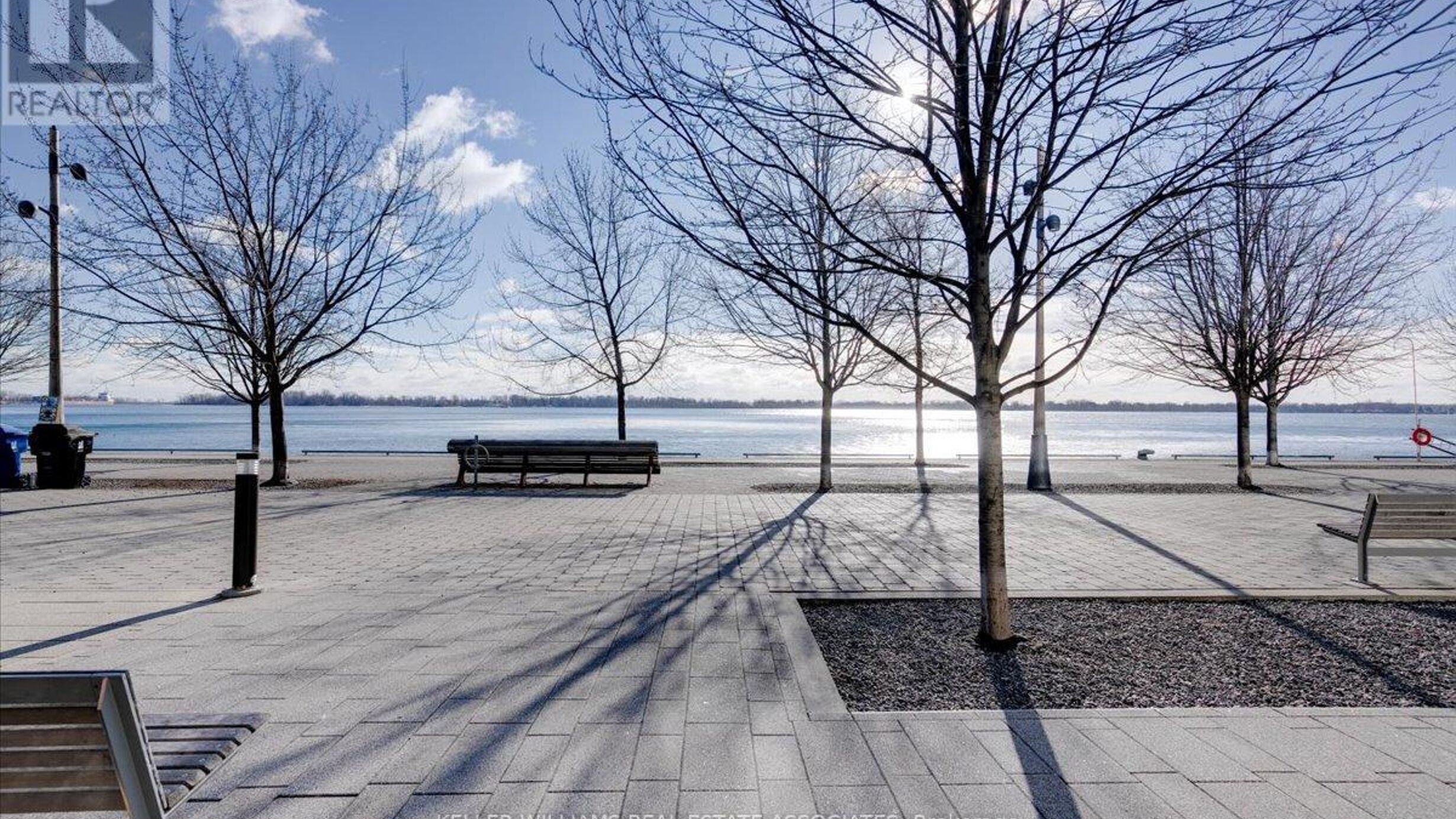 323 - 29 QUEENS QUAY E Image