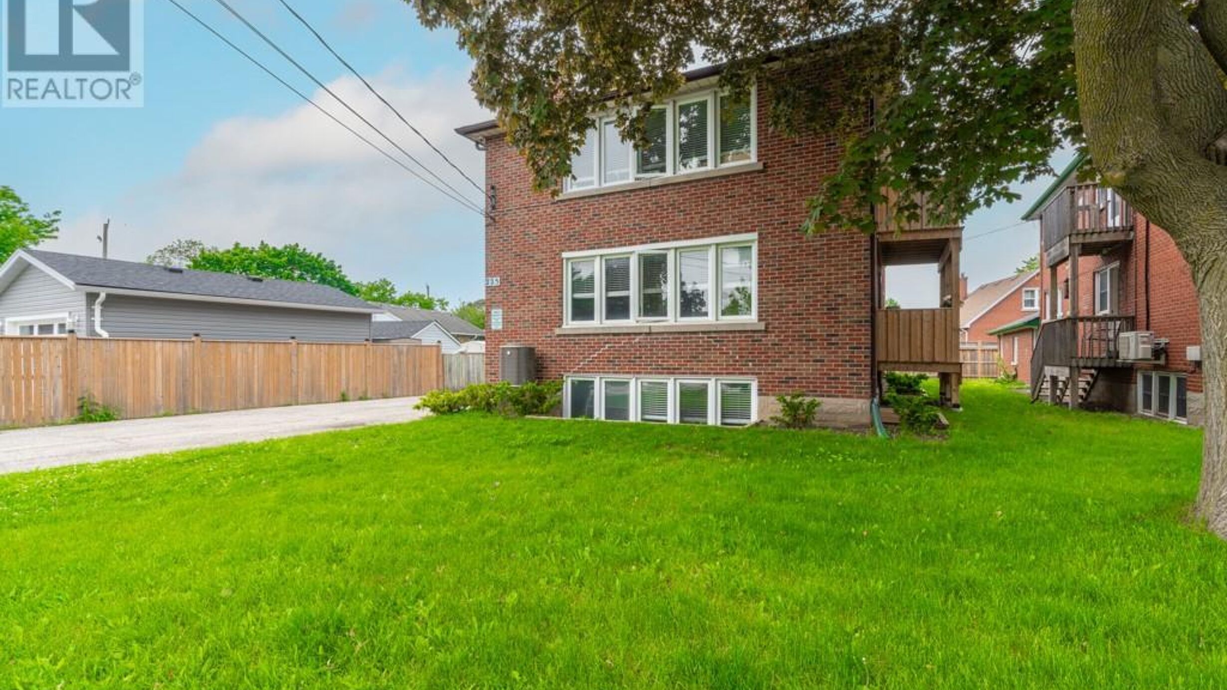 225 BRUCE Street Unit# 1 Image