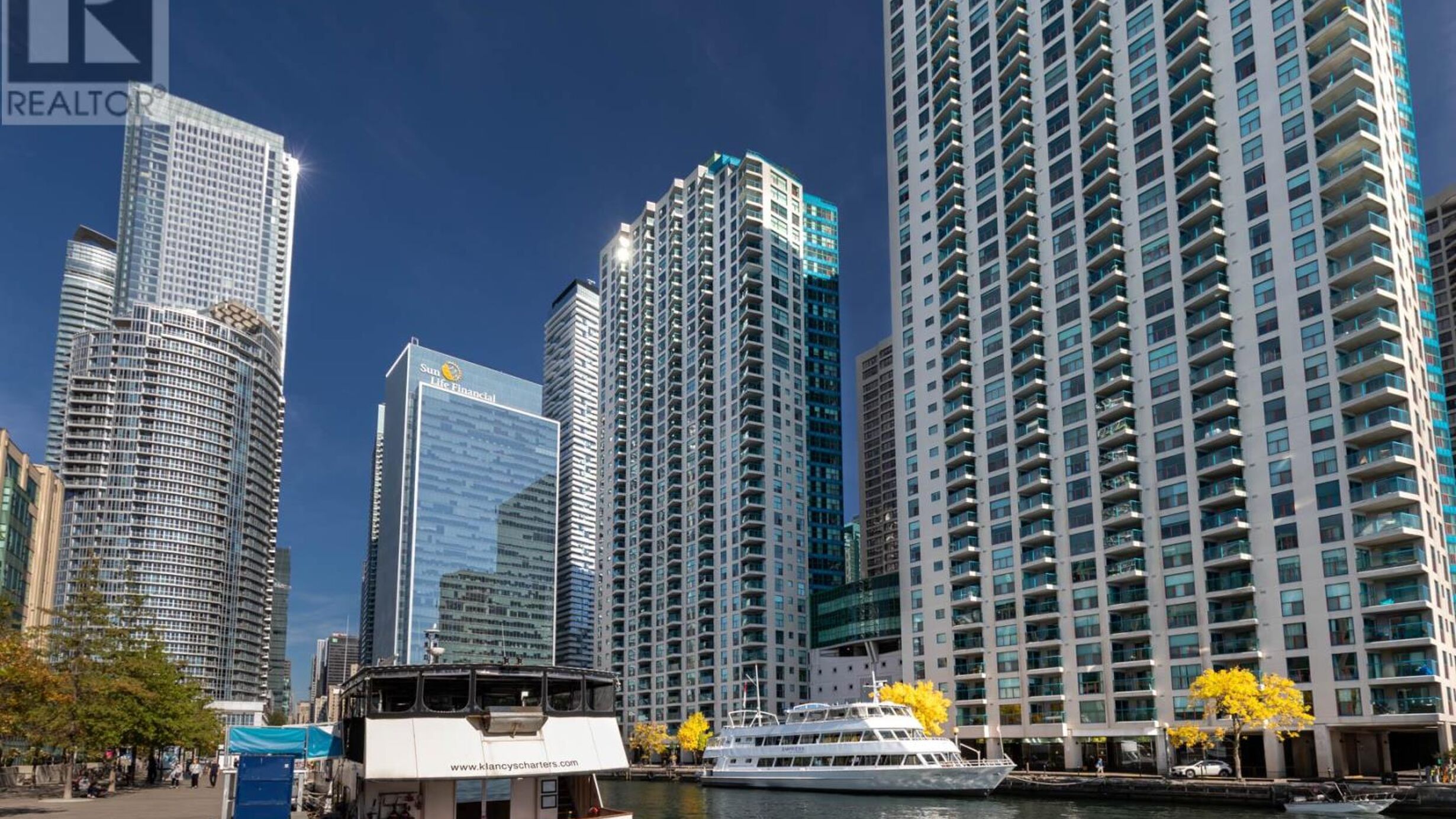 302 - 77 HARBOUR SQUARE Image