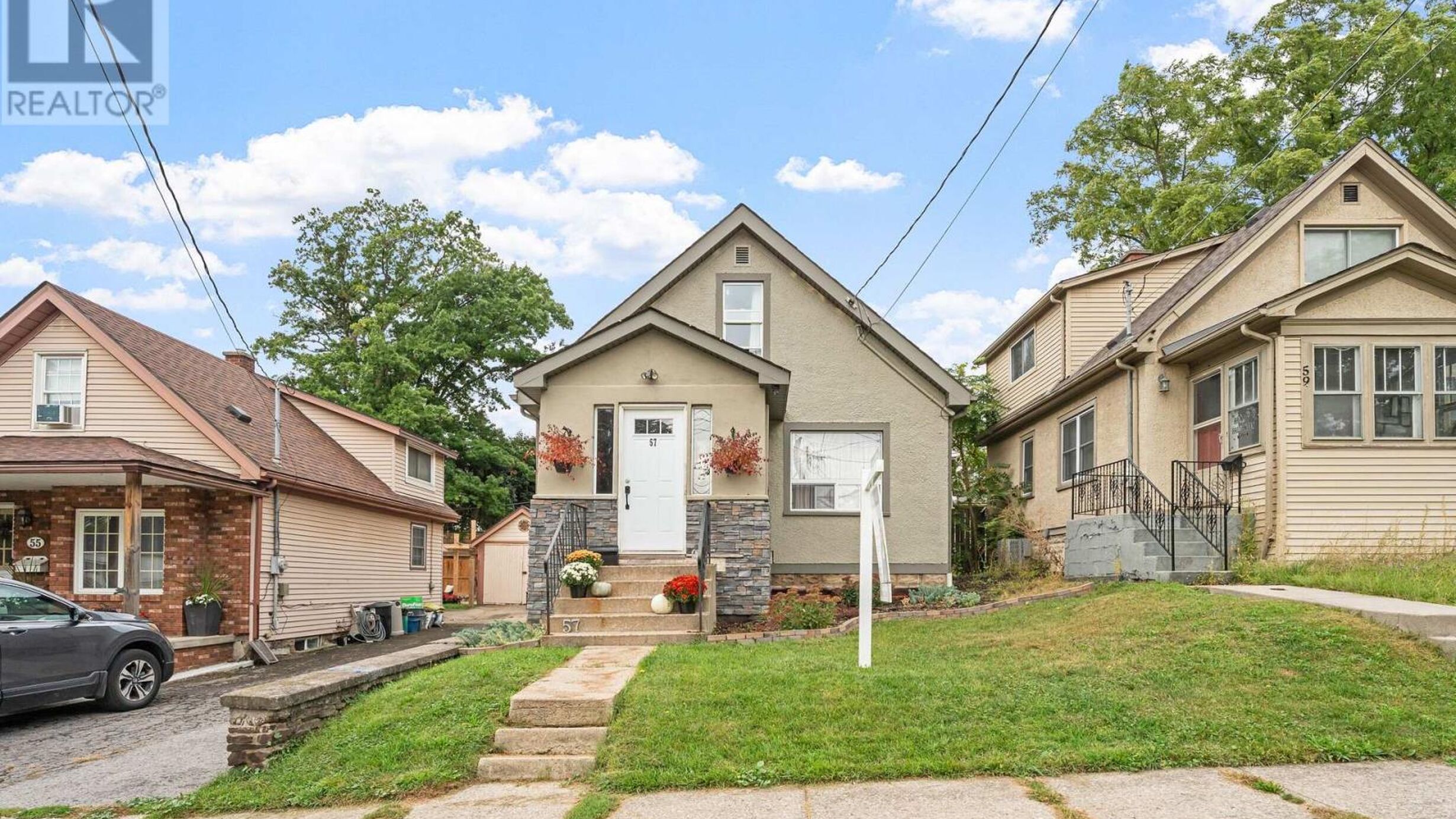 57 CARLETON STREET N Image