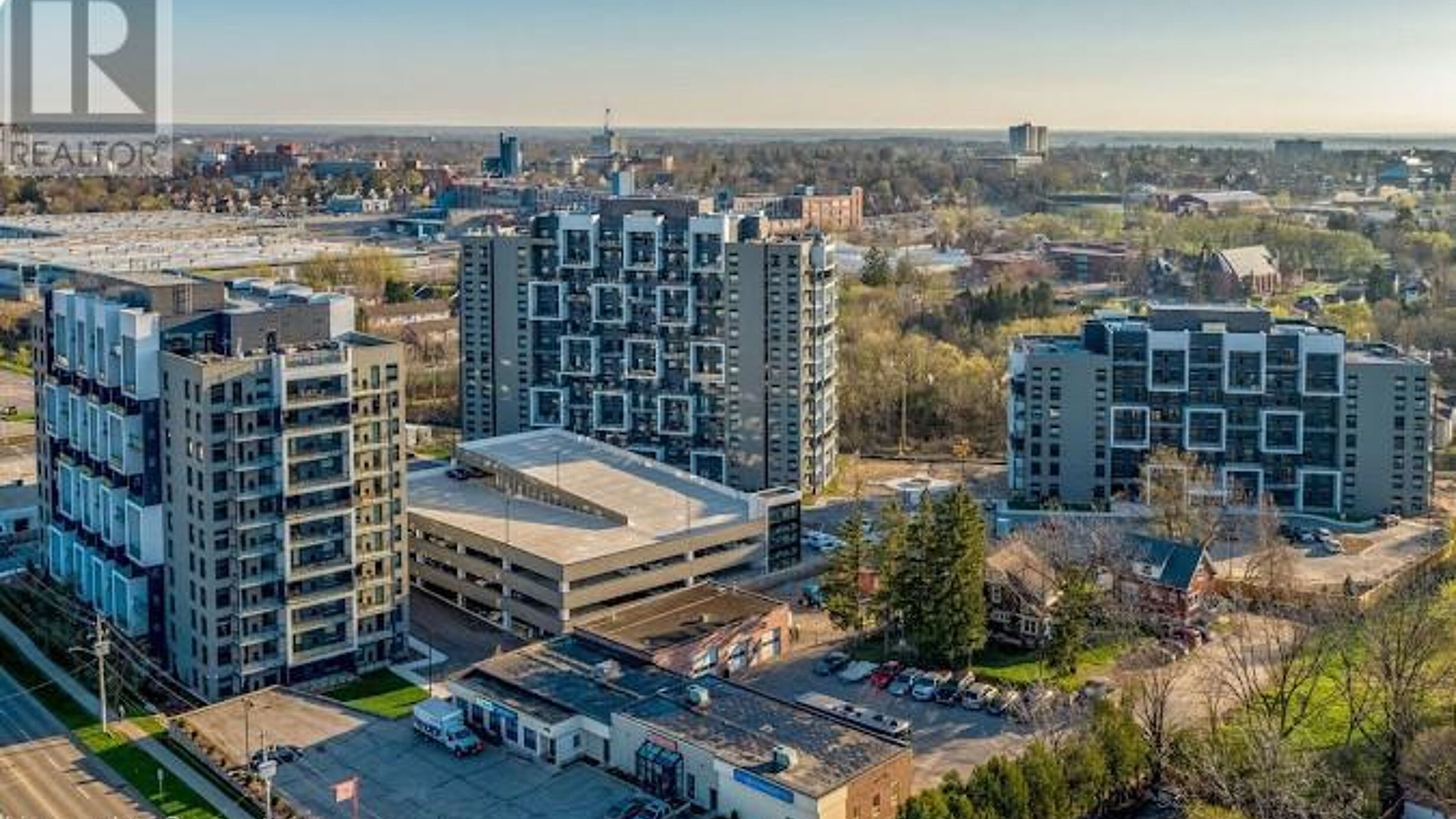 460C BELMONT Avenue W Unit# 806 Image