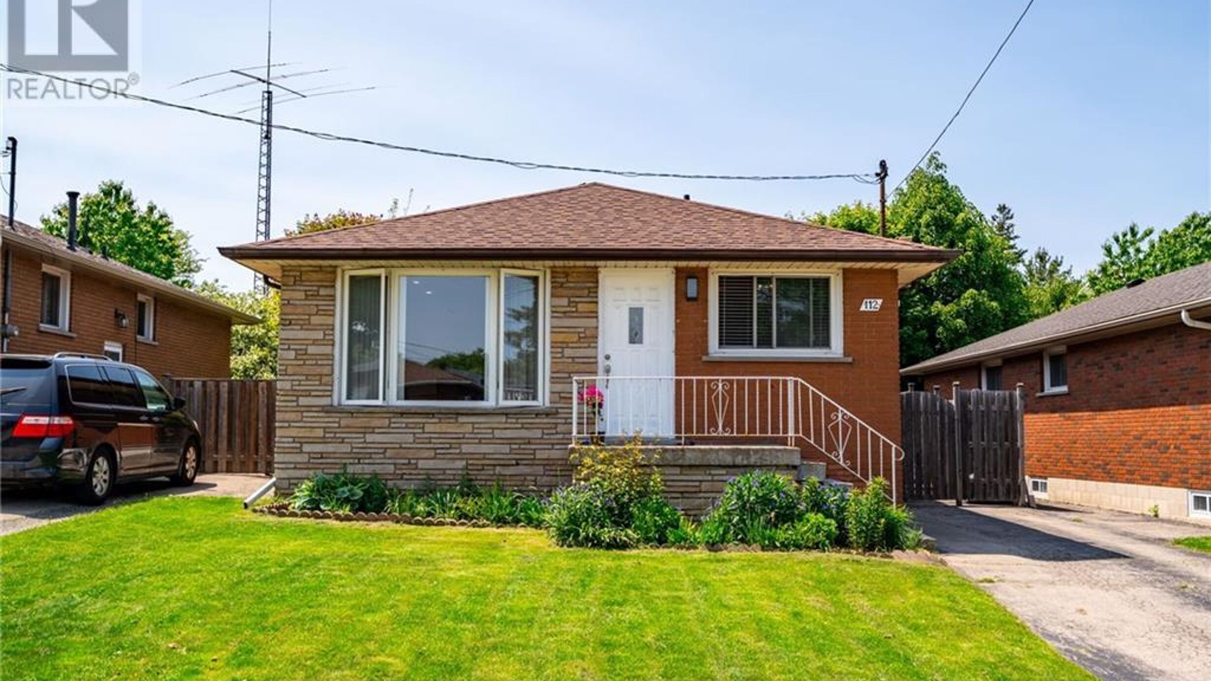 112 GREENINGDON Drive Image