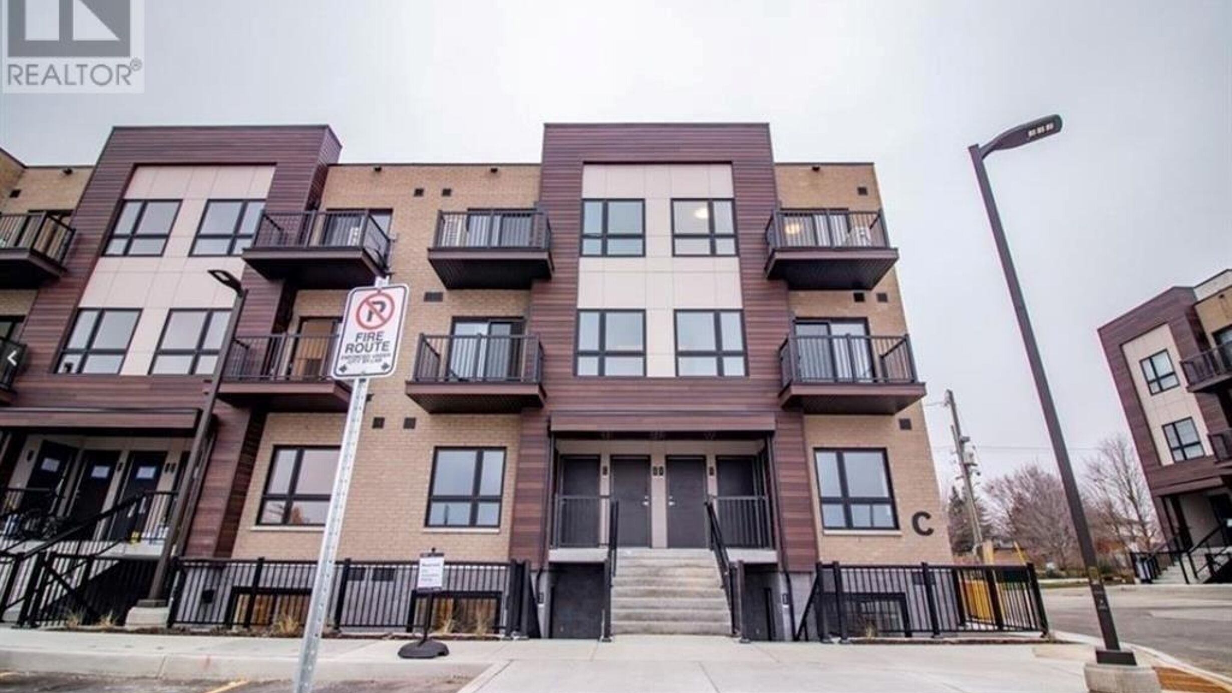 10 PALACE Street Unit# C3 Image